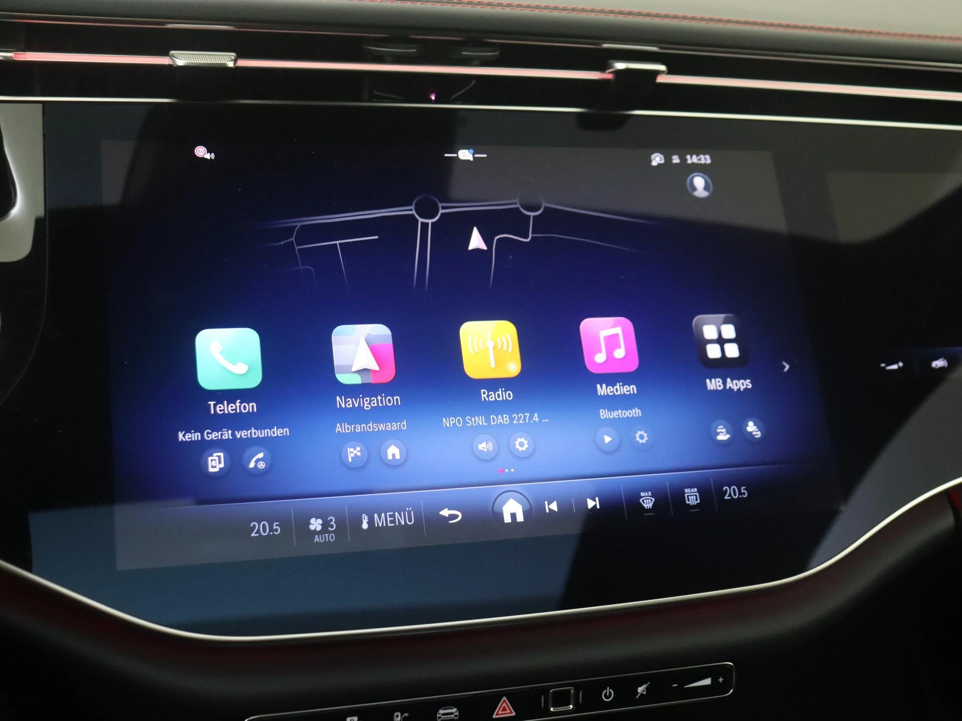 Mercedes-Benz-E-Klasse-image-24