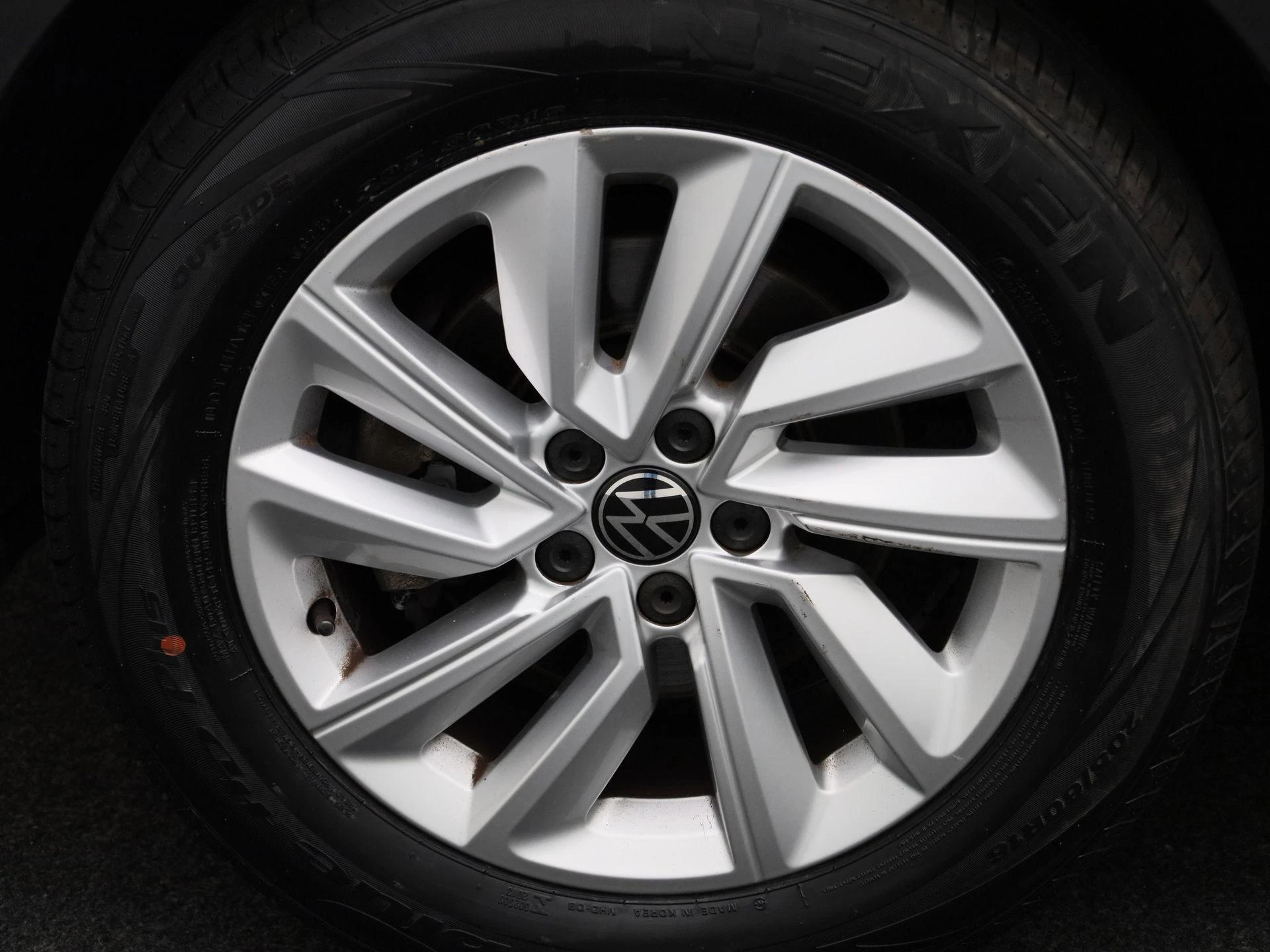 Volkswagen-T-Cross-image-12