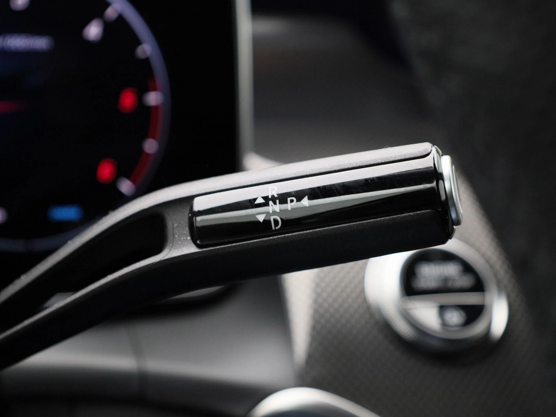 Mercedes-Benz-GLC-image-27