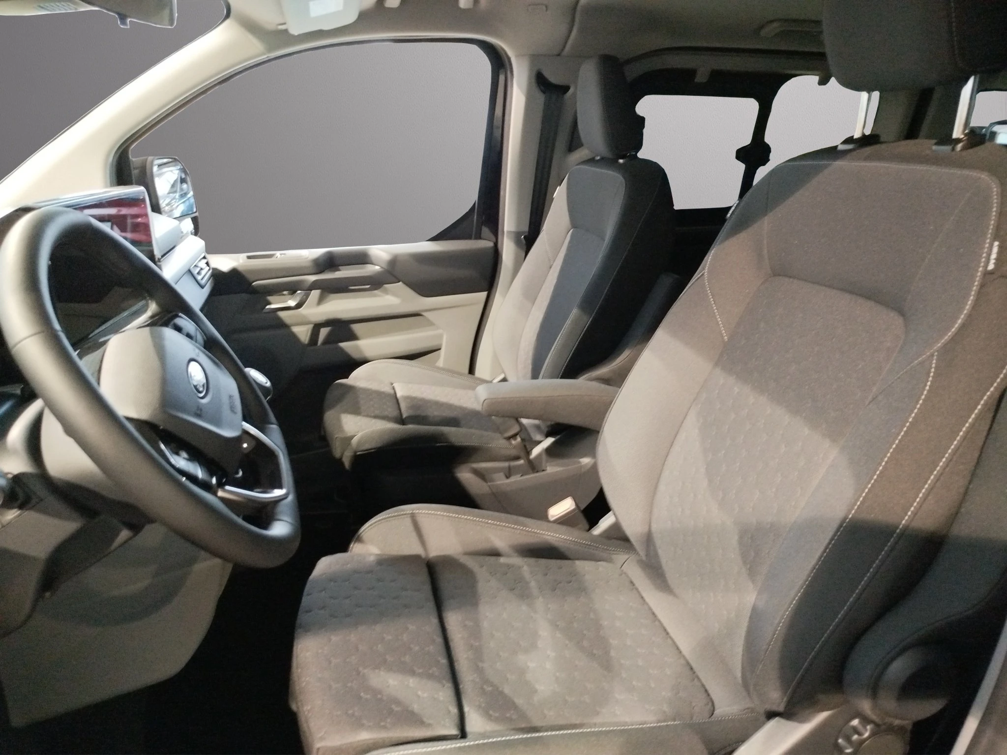 Ford-Tourneo Custom-image-7
