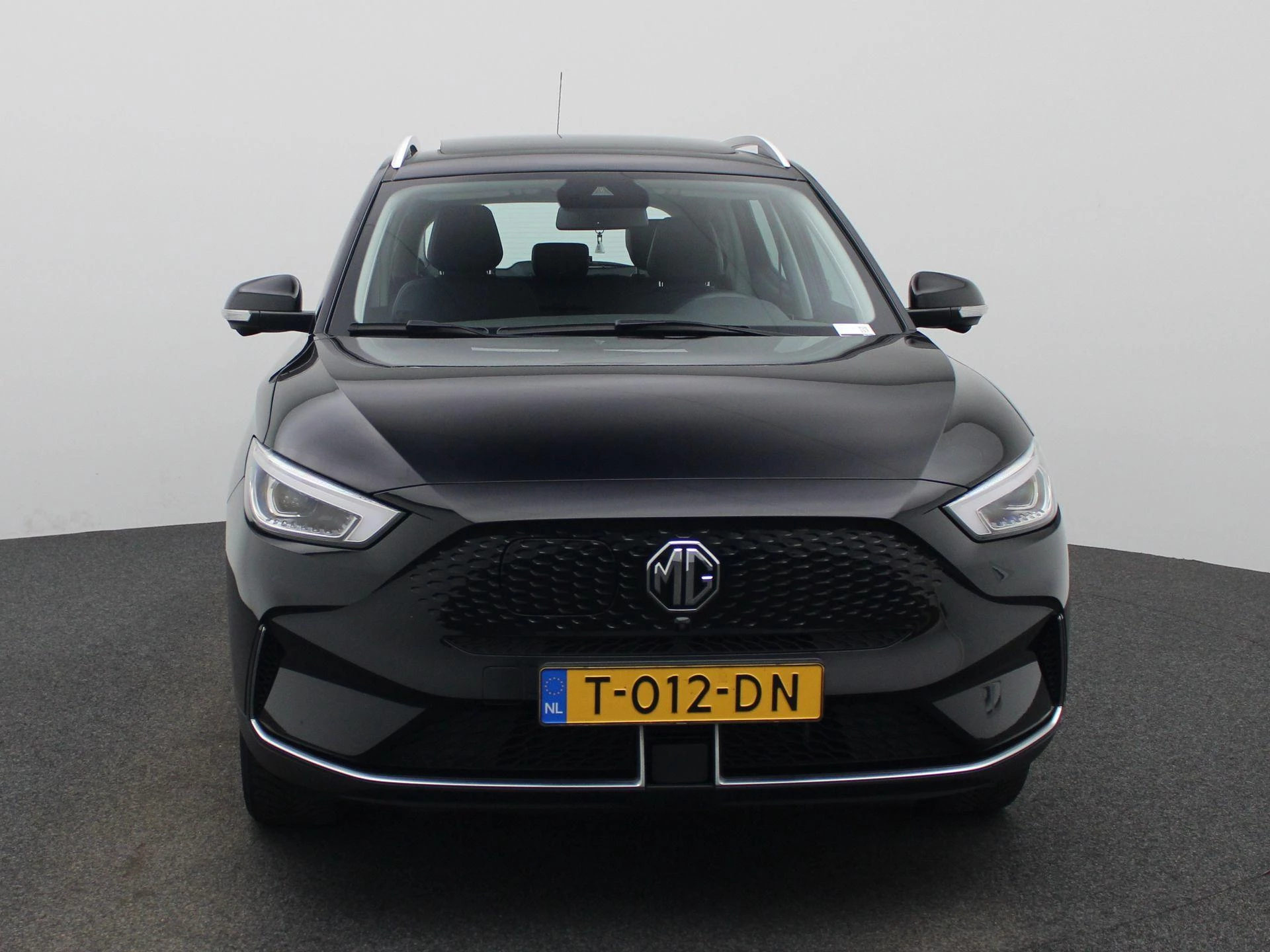 MG-ZS EV-image-2