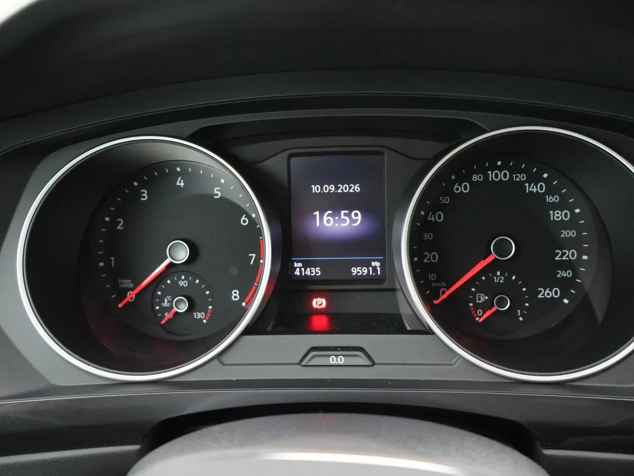 Volkswagen-Tiguan-image-14
