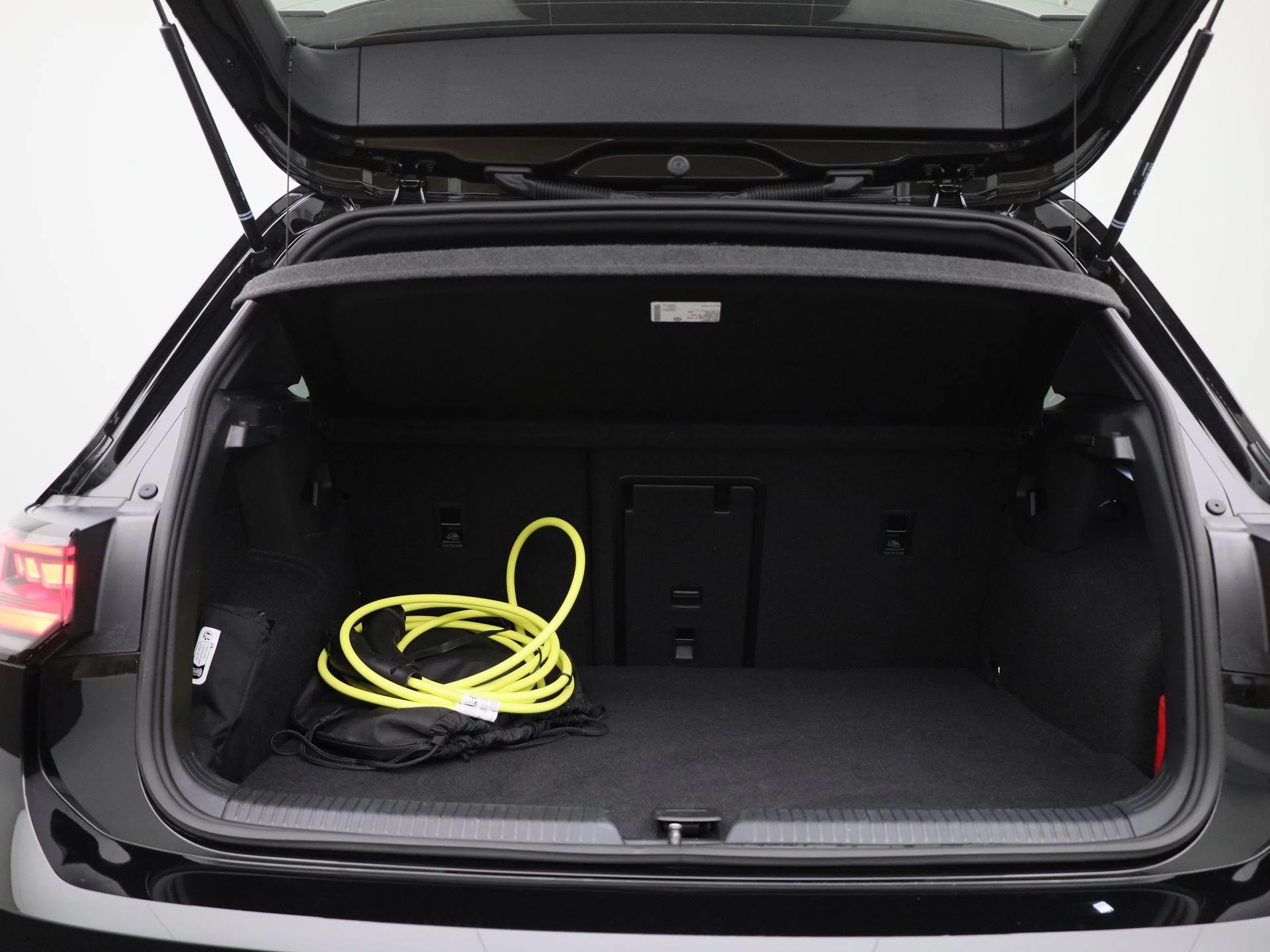 Volkswagen-Golf-image-13