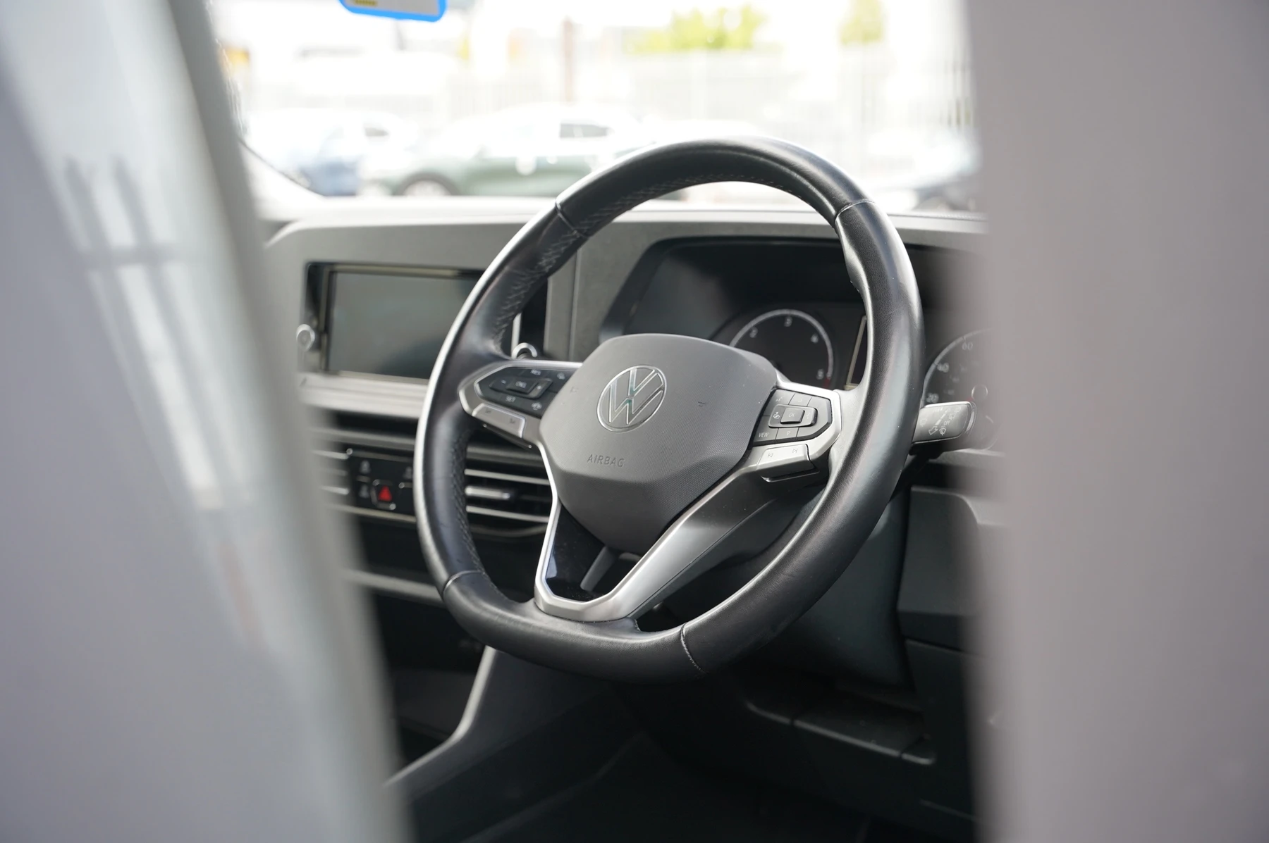 Volkswagen-Caddy-image-18