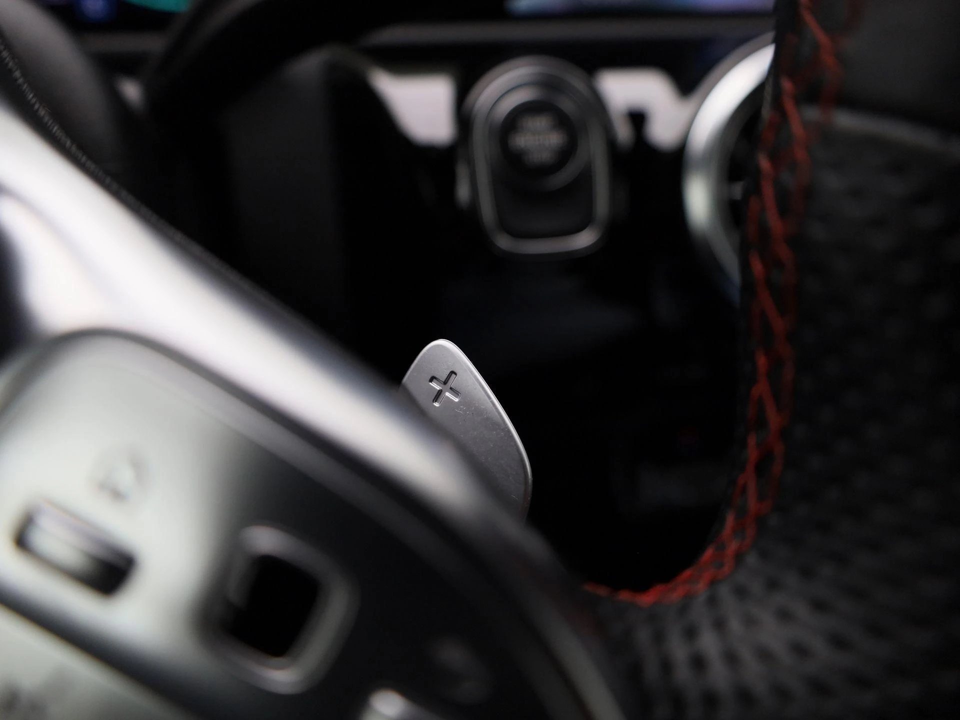 Mercedes-Benz-CLA-image-25