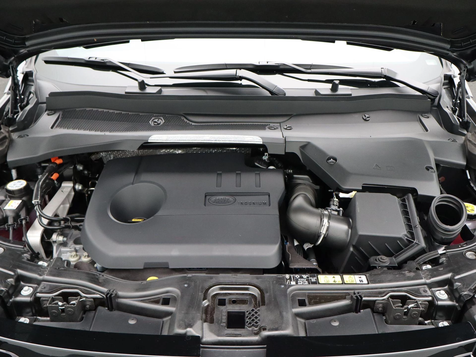 Land Rover-Discovery Sport-image-37