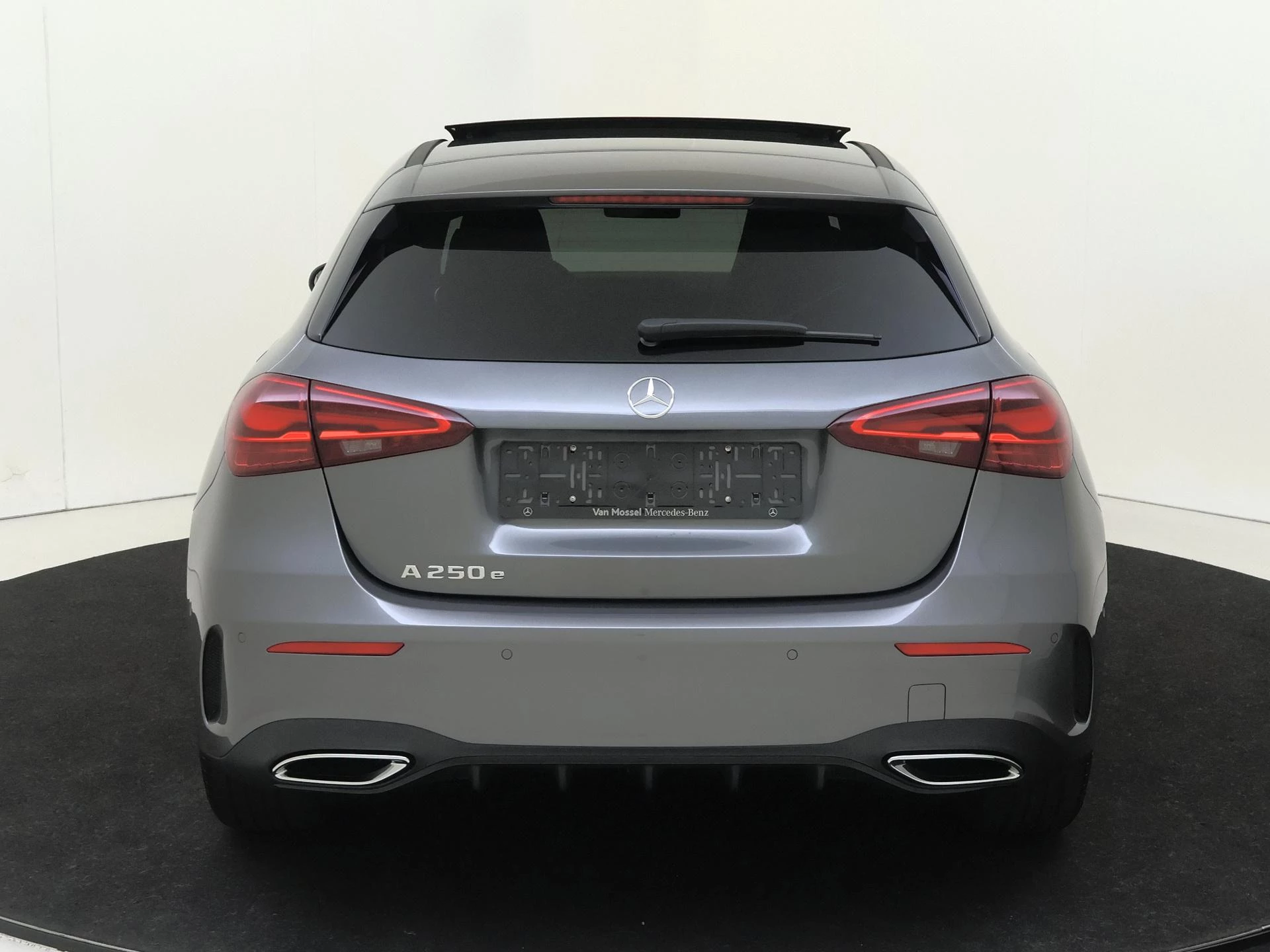 Mercedes-Benz-A-Klasse-image-6