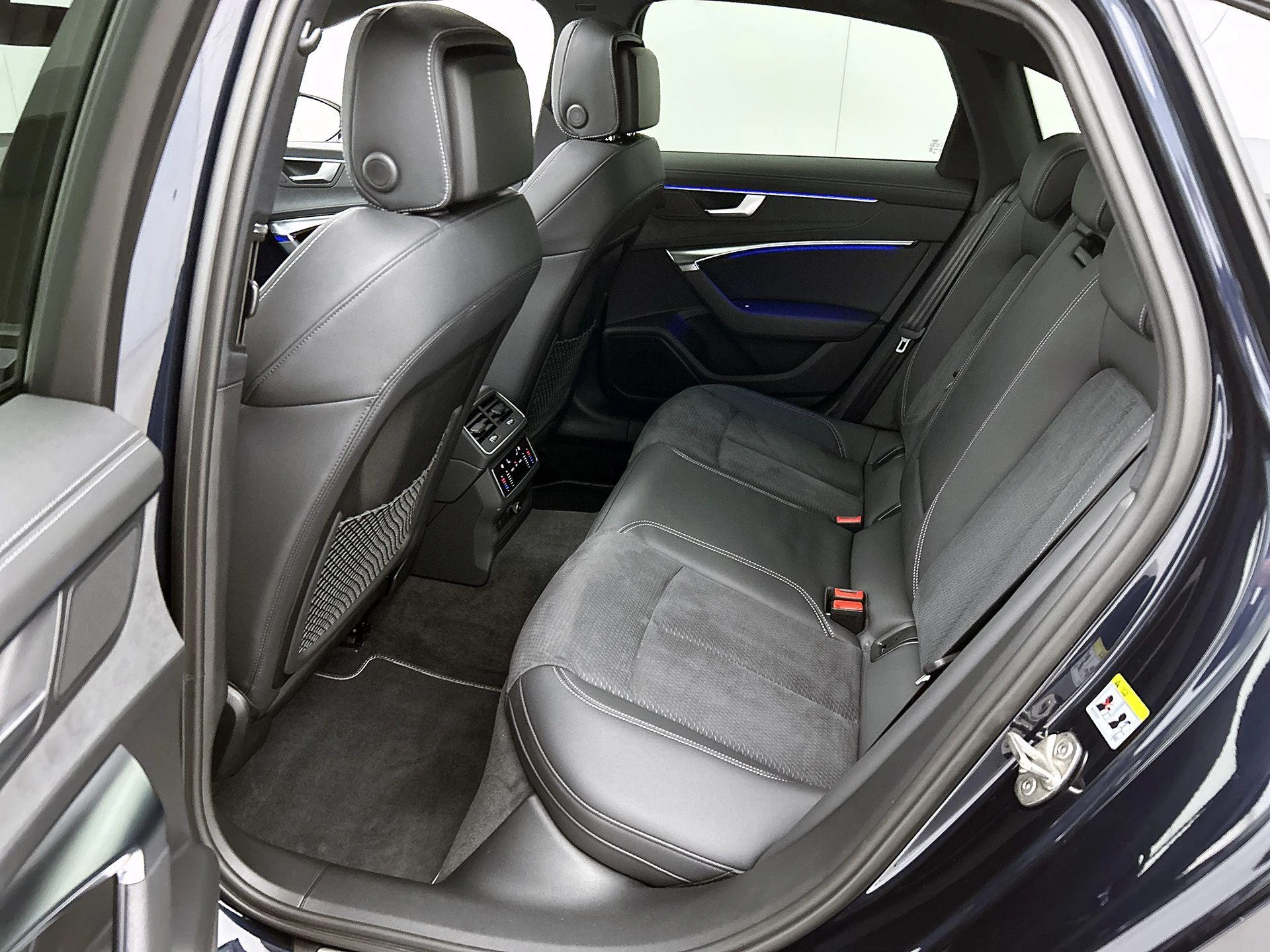 Audi-A6-image-27