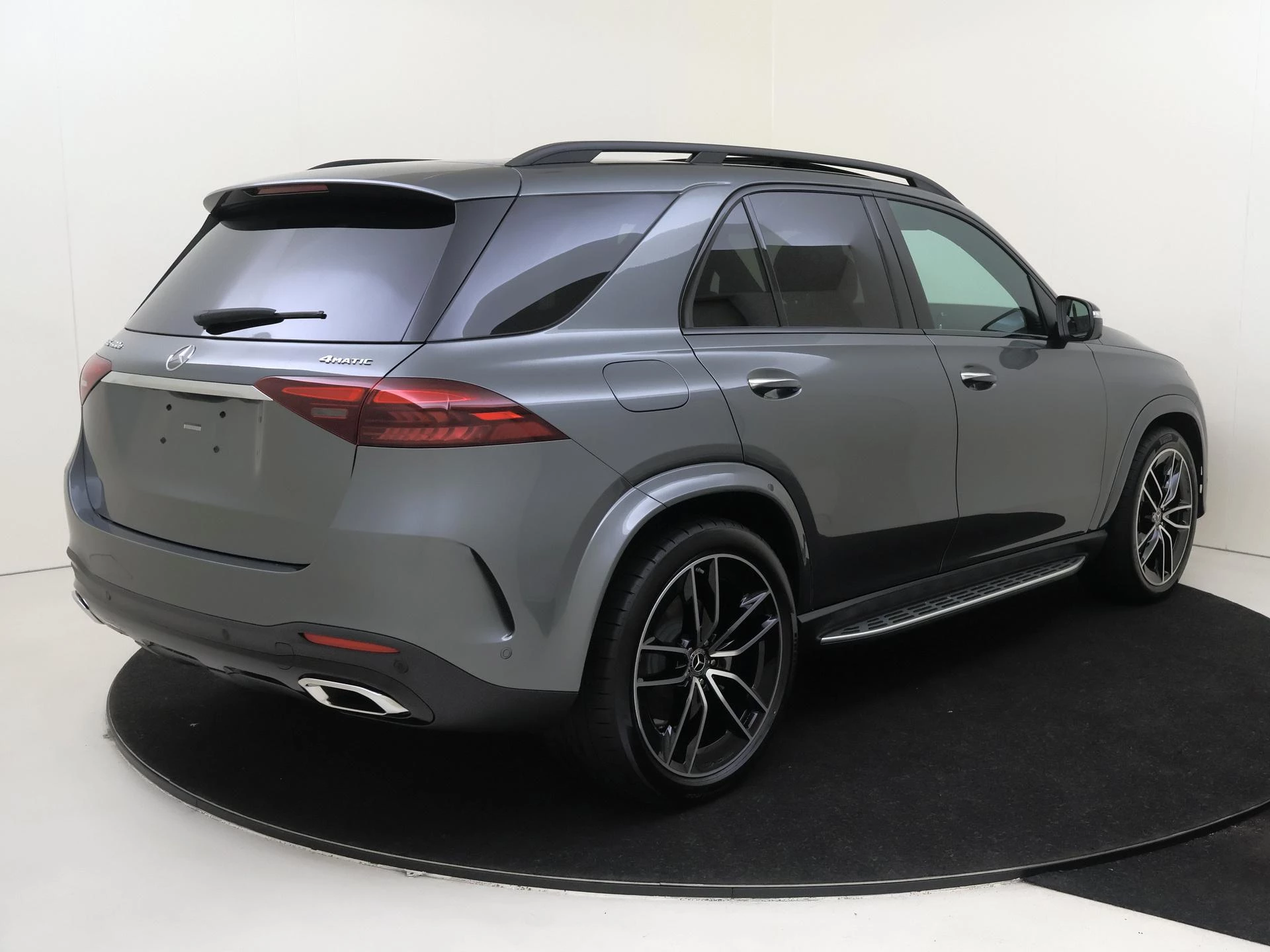 Mercedes-Benz-GLE-image-3