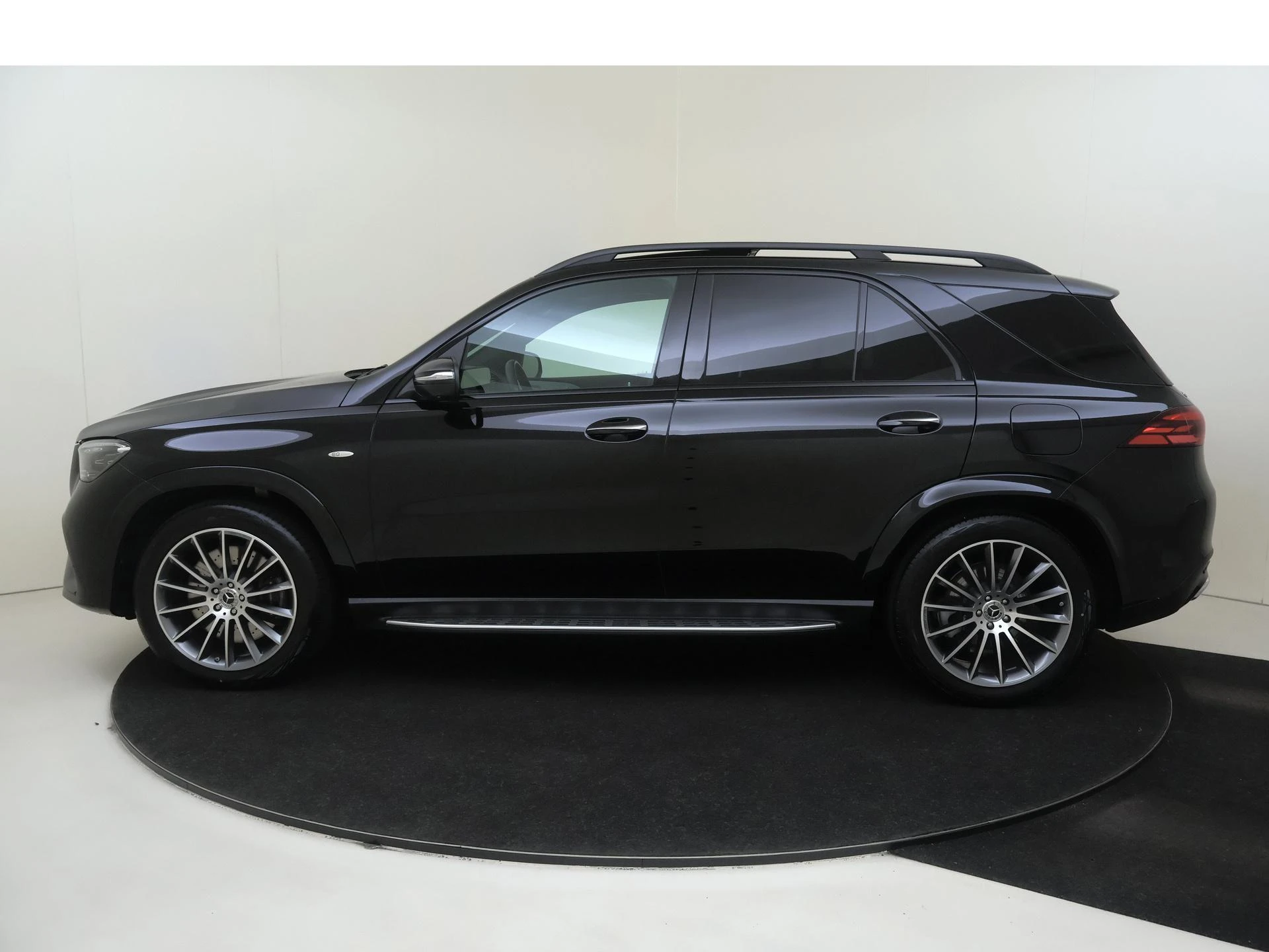 Mercedes-Benz-GLE-image-7