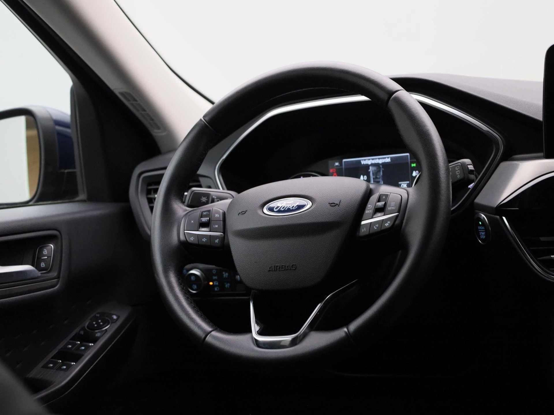 Ford-Kuga-image-35