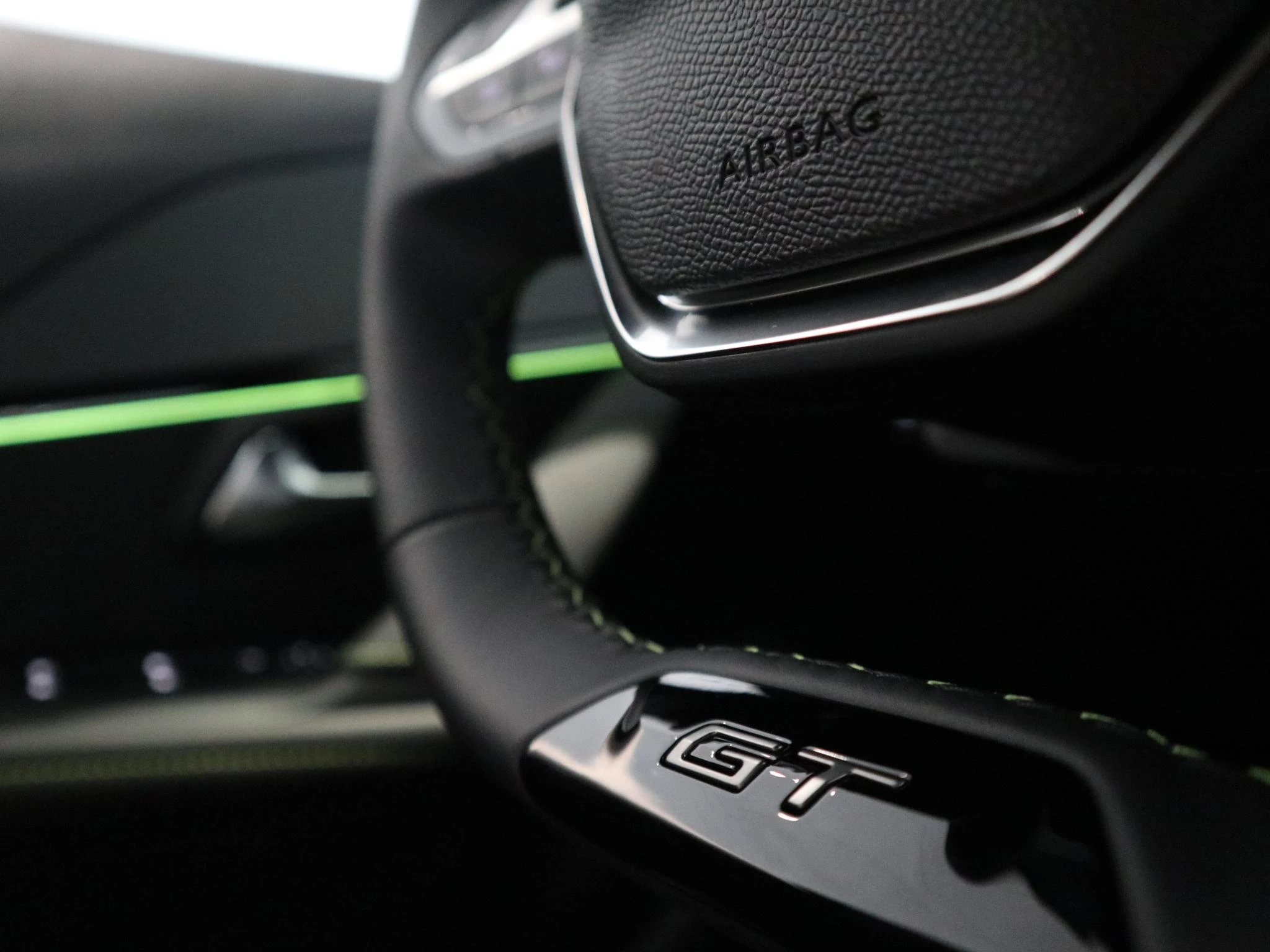 Peugeot 208 1.2 Hybrid 110 e-DCS6 GT