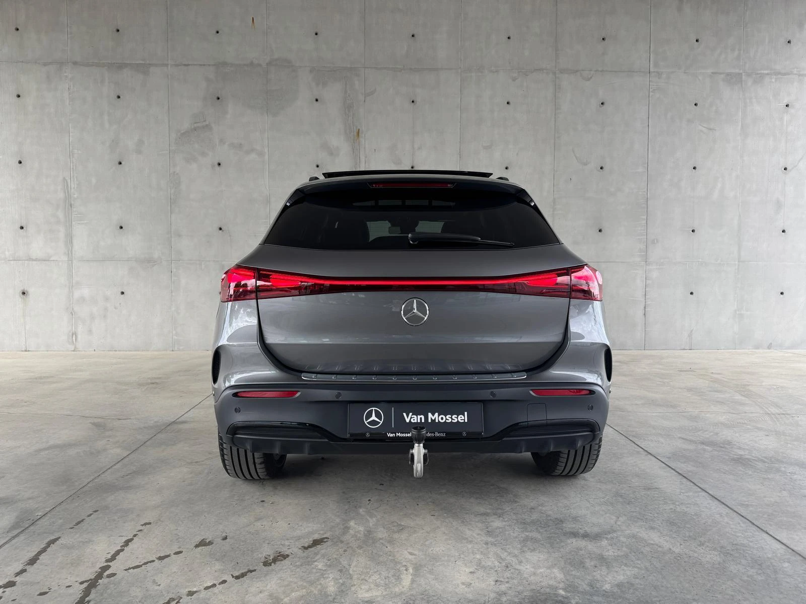 Mercedes-Benz-EQA-image-5