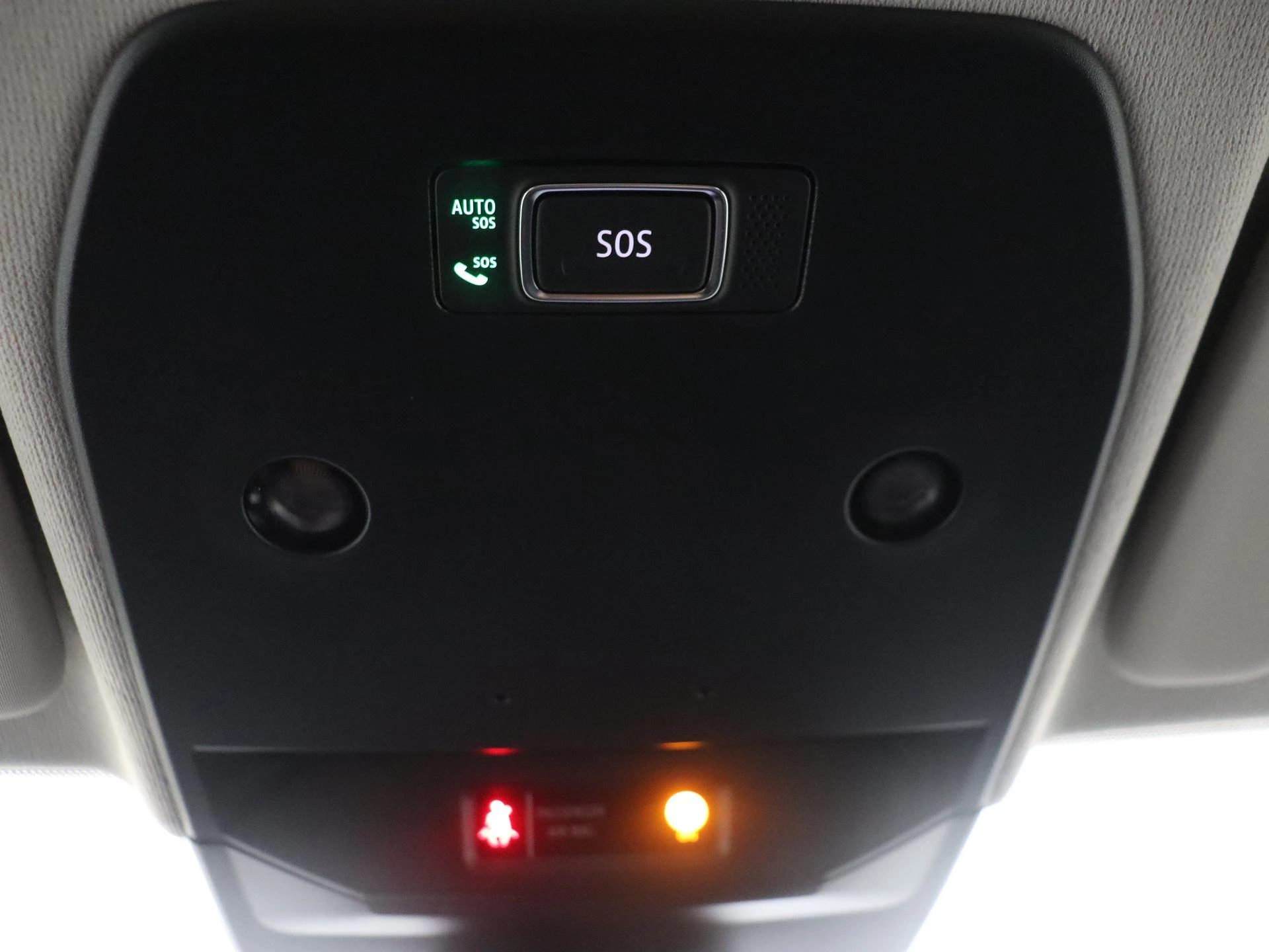 Renault-Megane E-Tech-image-24