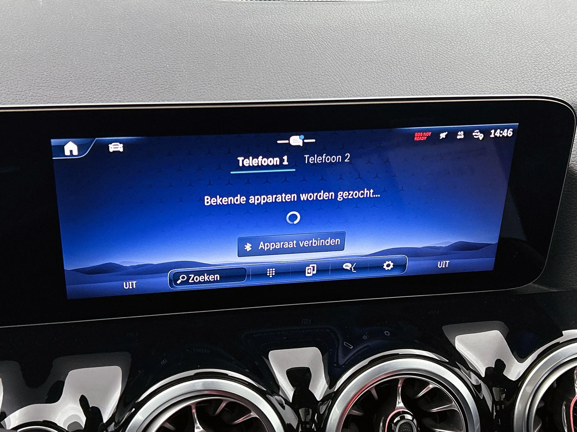 Mercedes-Benz-GLA-image-9
