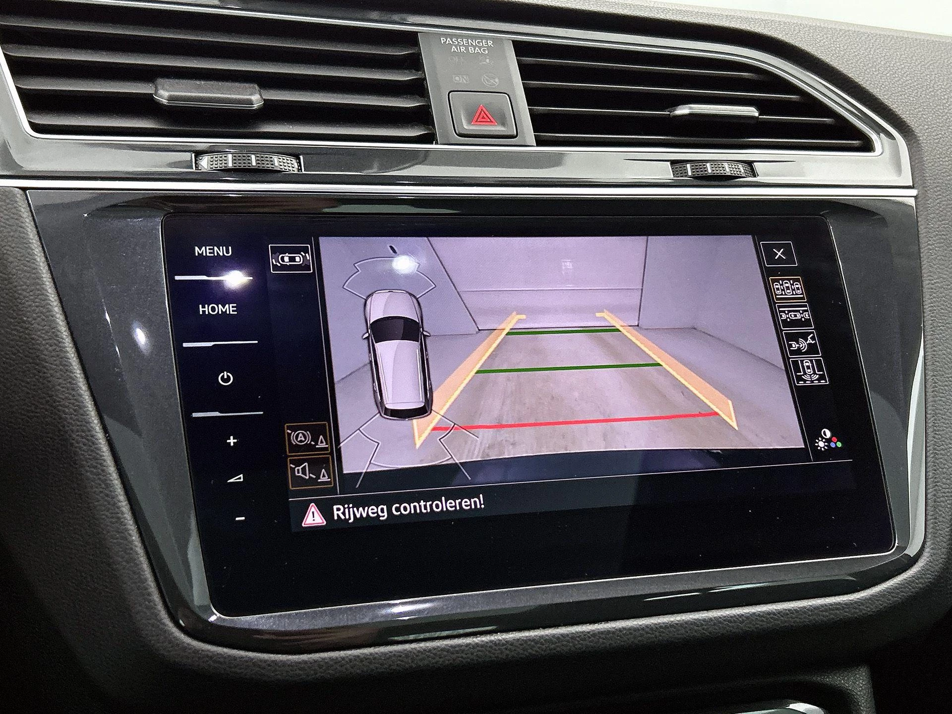 Volkswagen-Tiguan-image-13