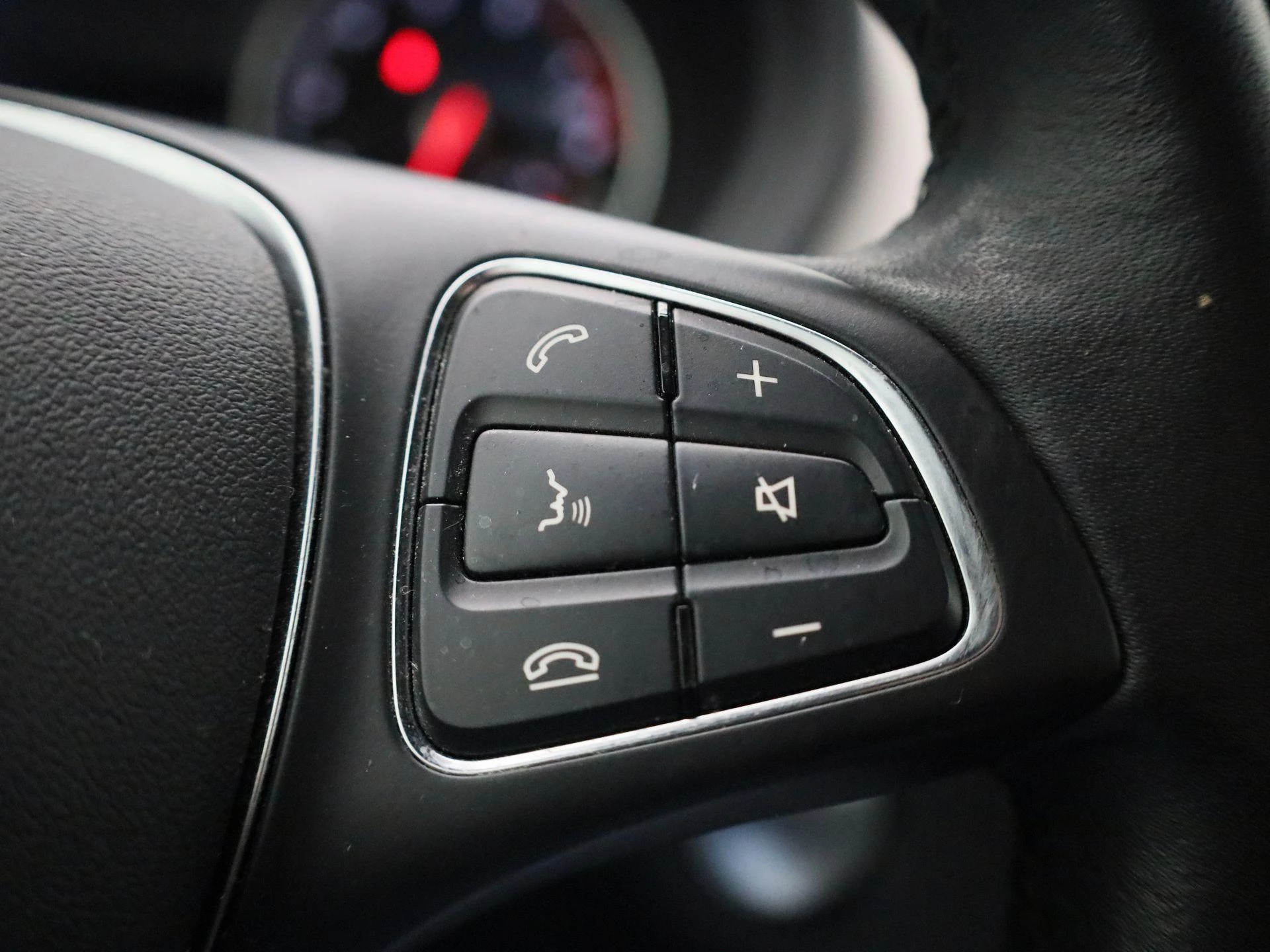 Mercedes-Benz-B-Klasse-image-14
