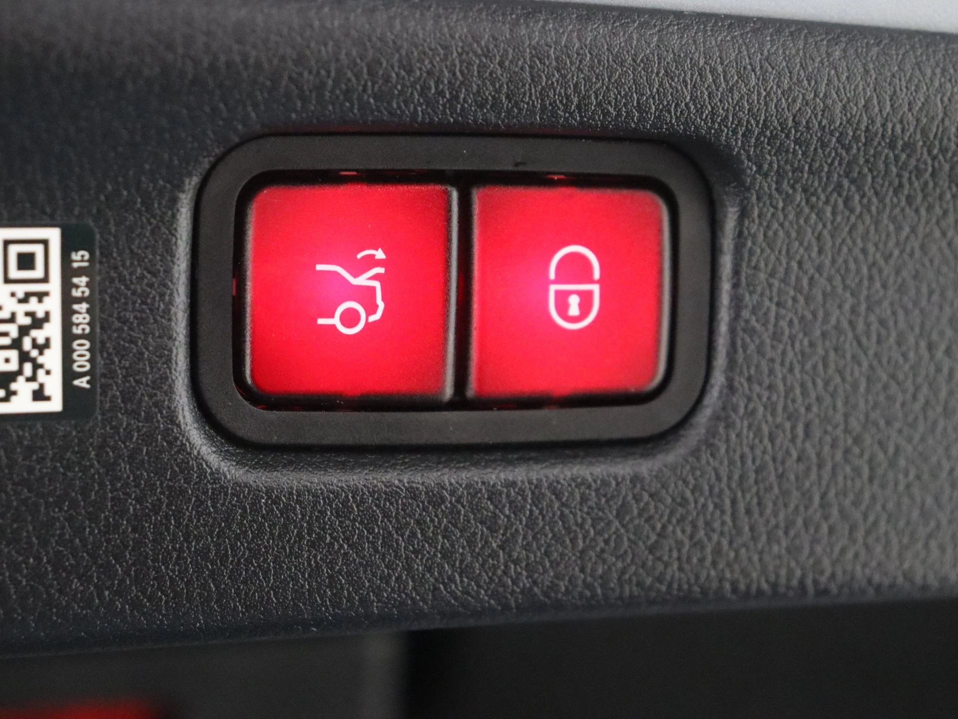 Mercedes-Benz-C-Klasse-image-30