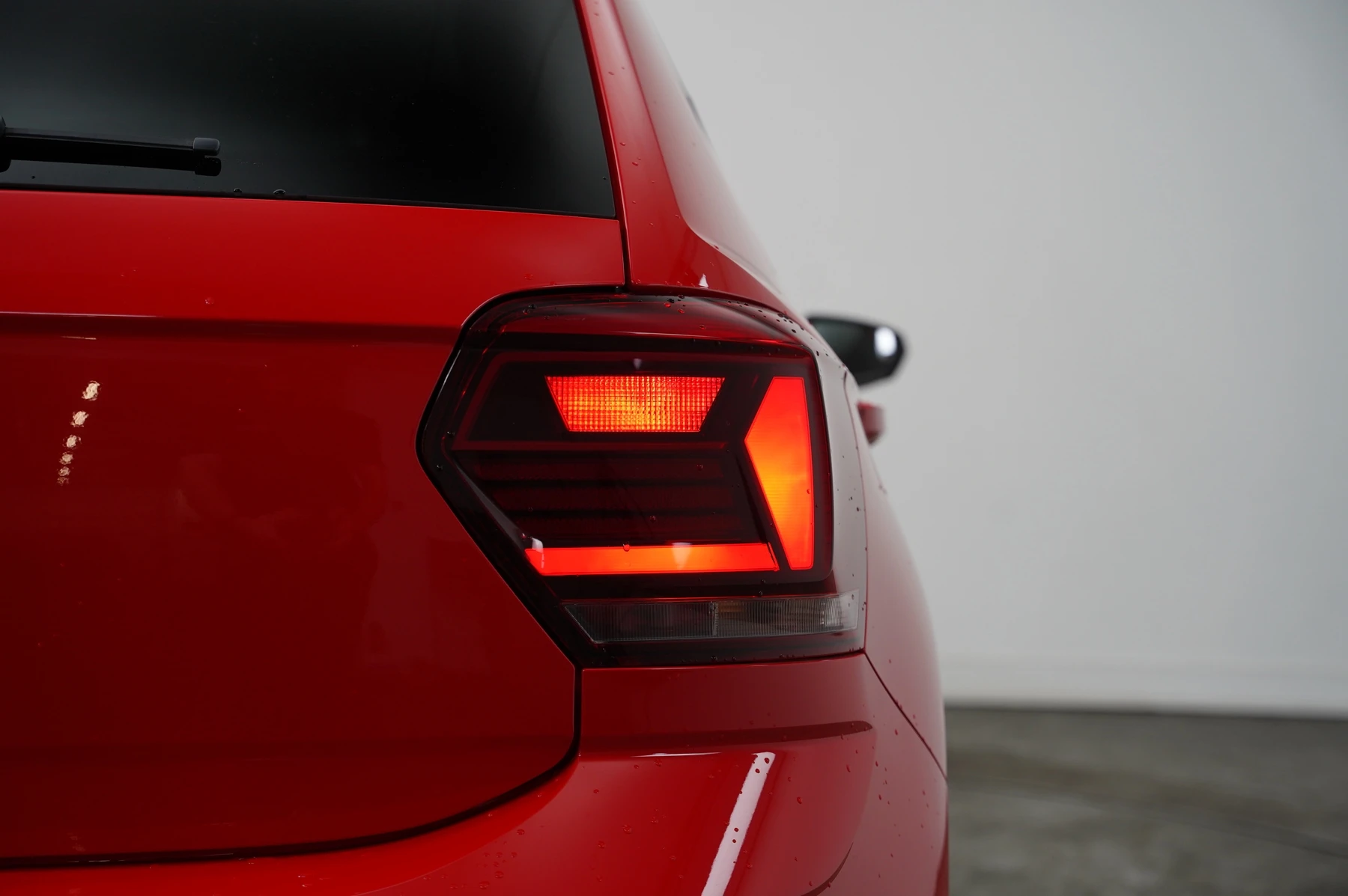 Volkswagen-Polo-image-31