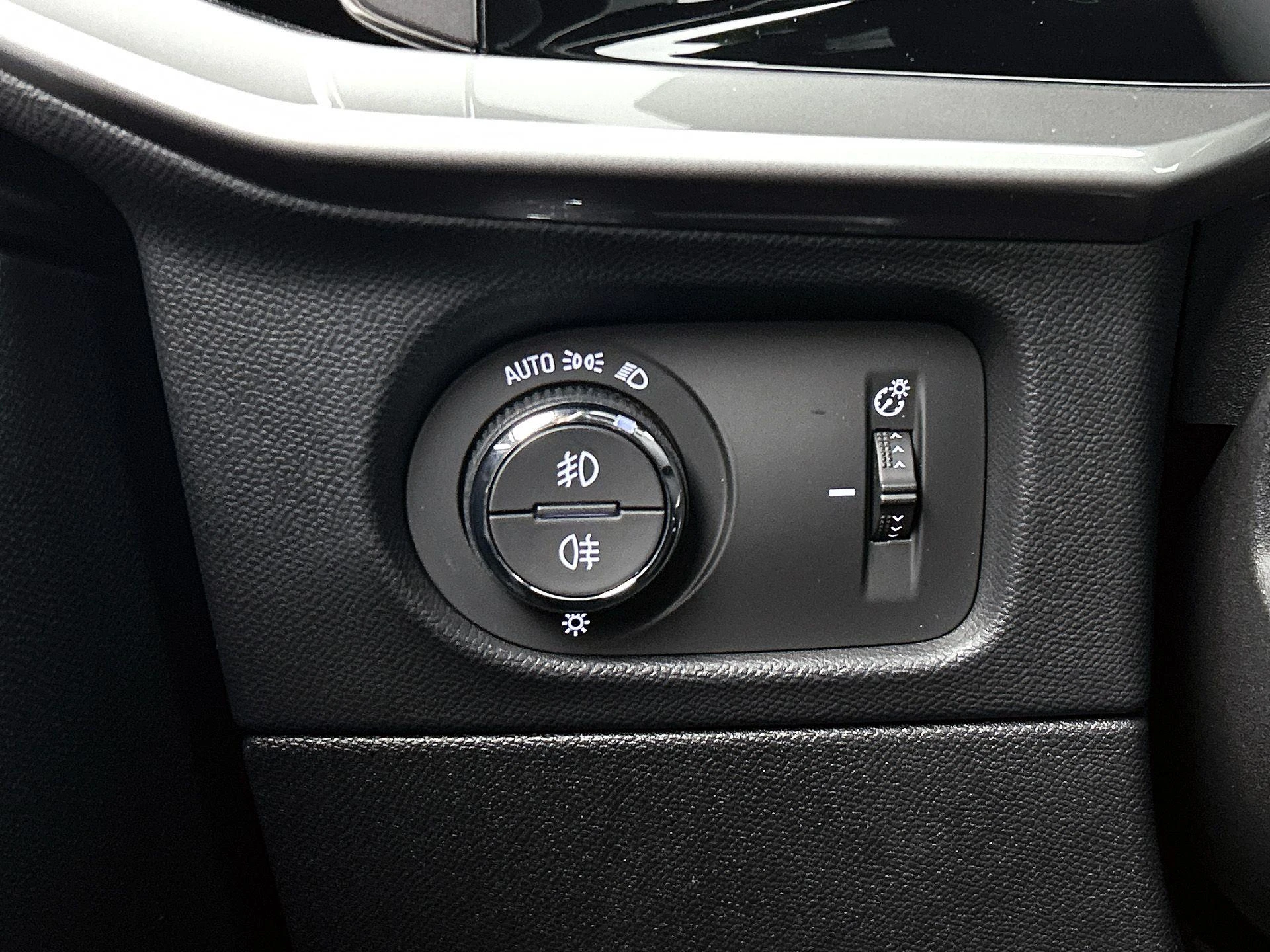 Opel-Mokka-e-image-28