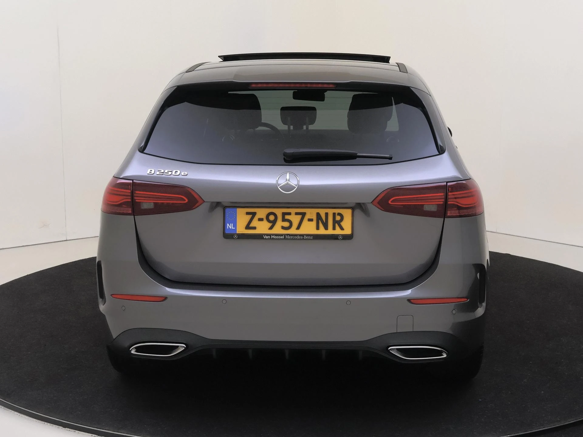 Mercedes-Benz-B-Klasse-image-6