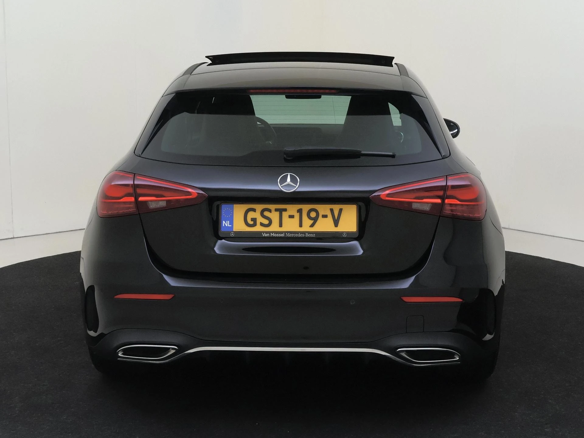 Mercedes-Benz-A-Klasse-image-6