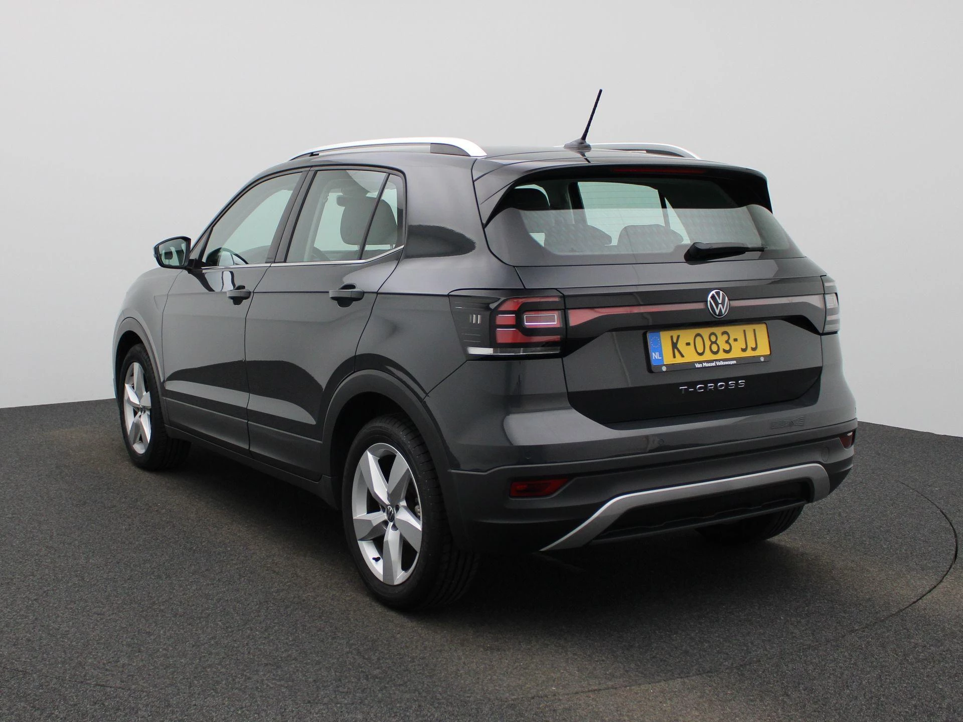 Volkswagen-T-Cross-image-1