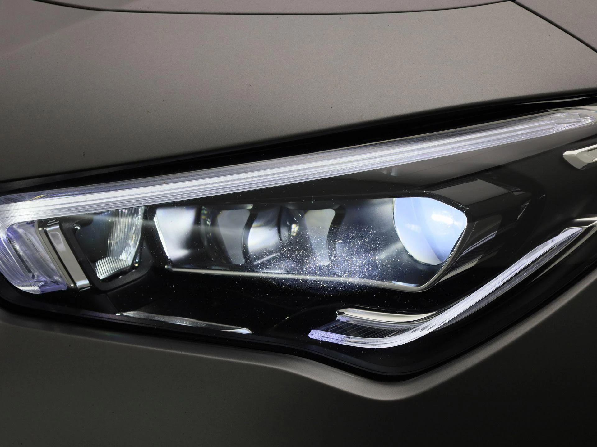 Mercedes-Benz-CLA-image-15