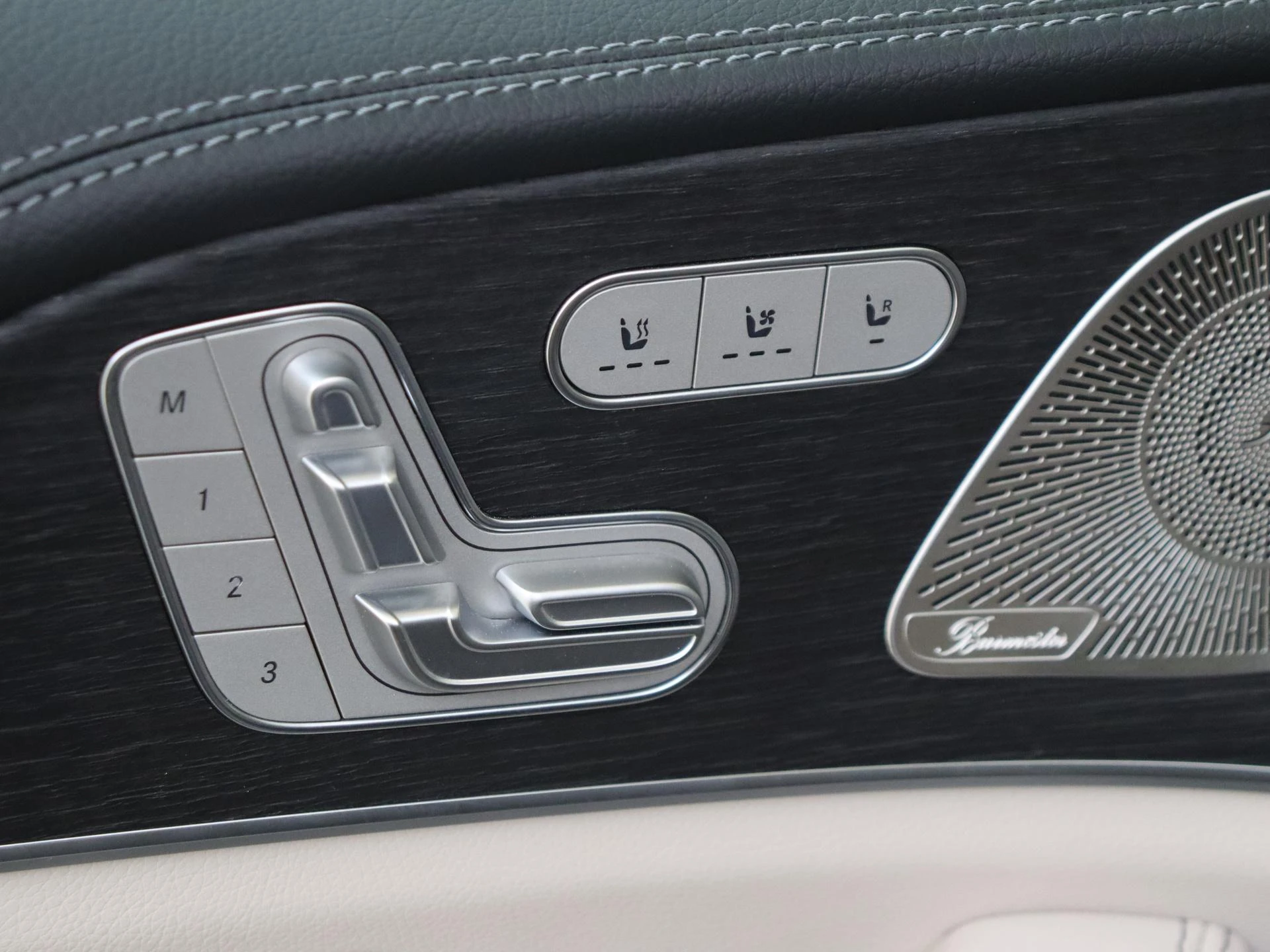 Mercedes-Benz-GLE-image-29
