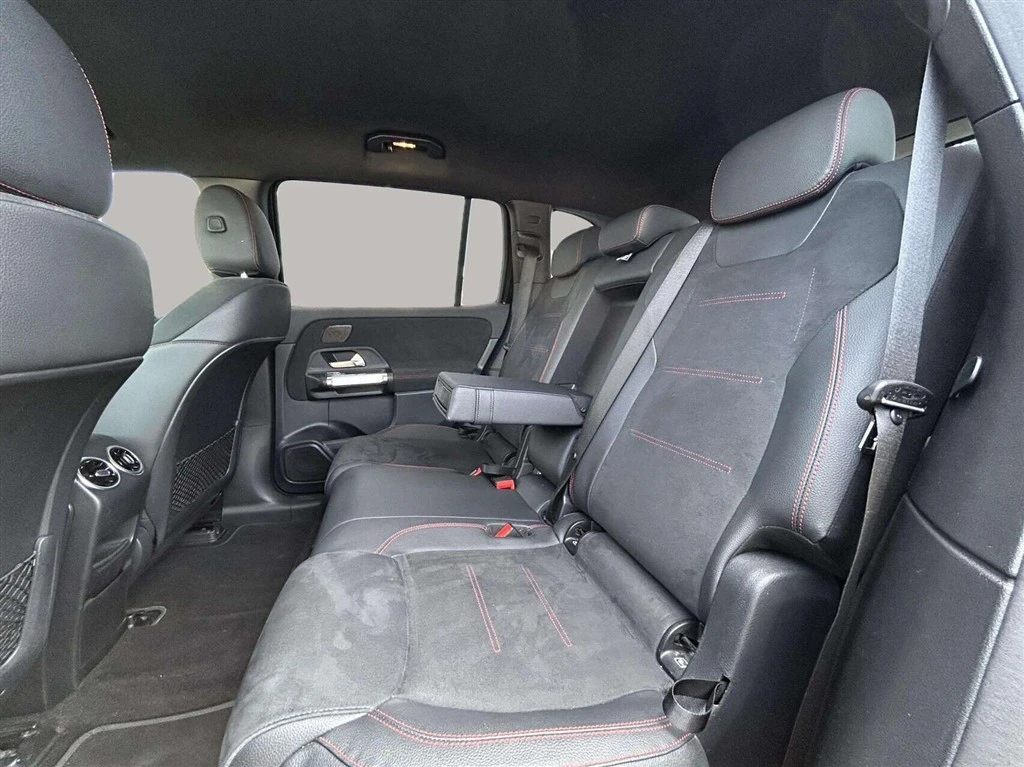 Mercedes-Benz-EQB-image-20