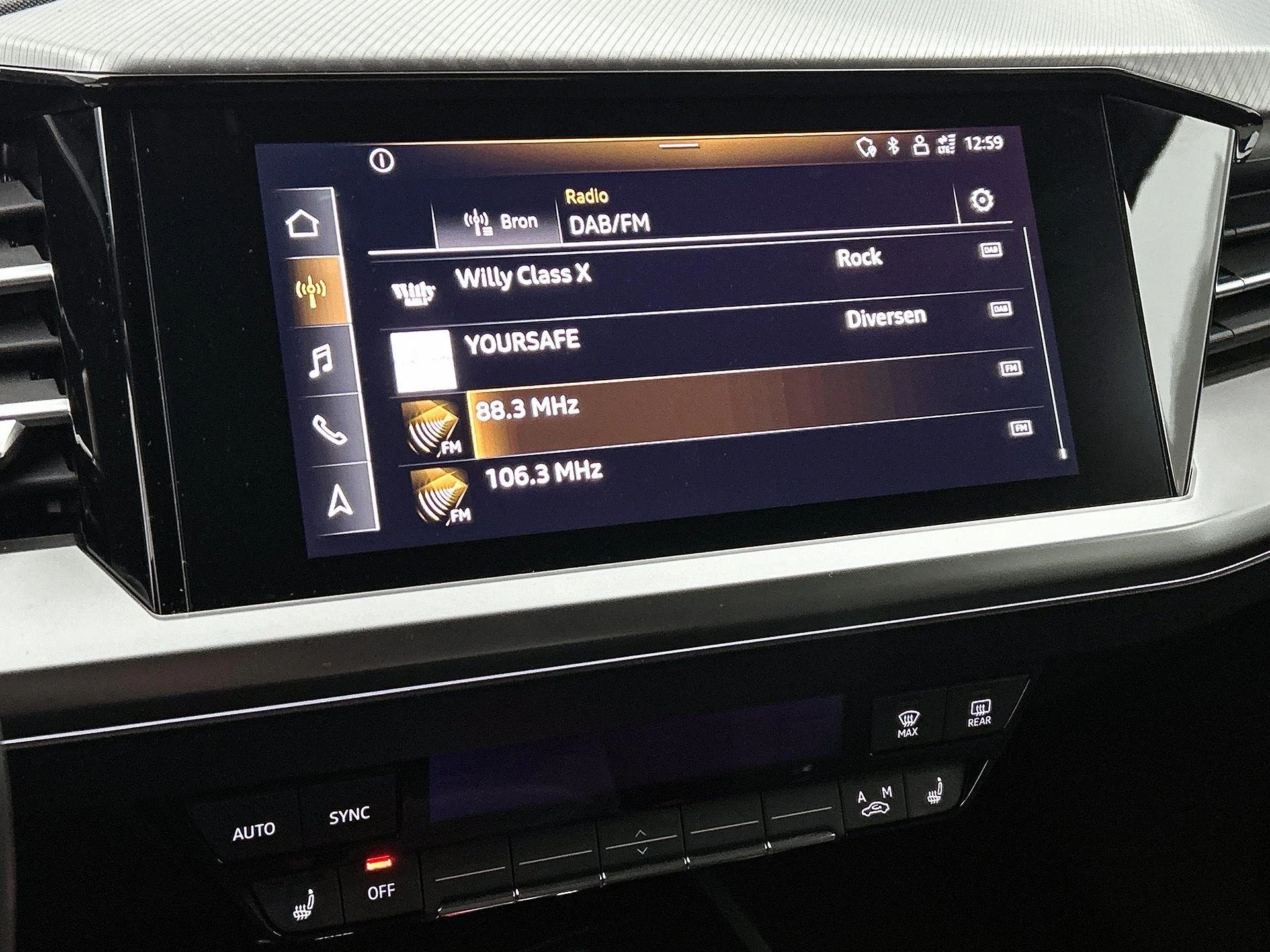 Audi-Q4 e-tron-image-22