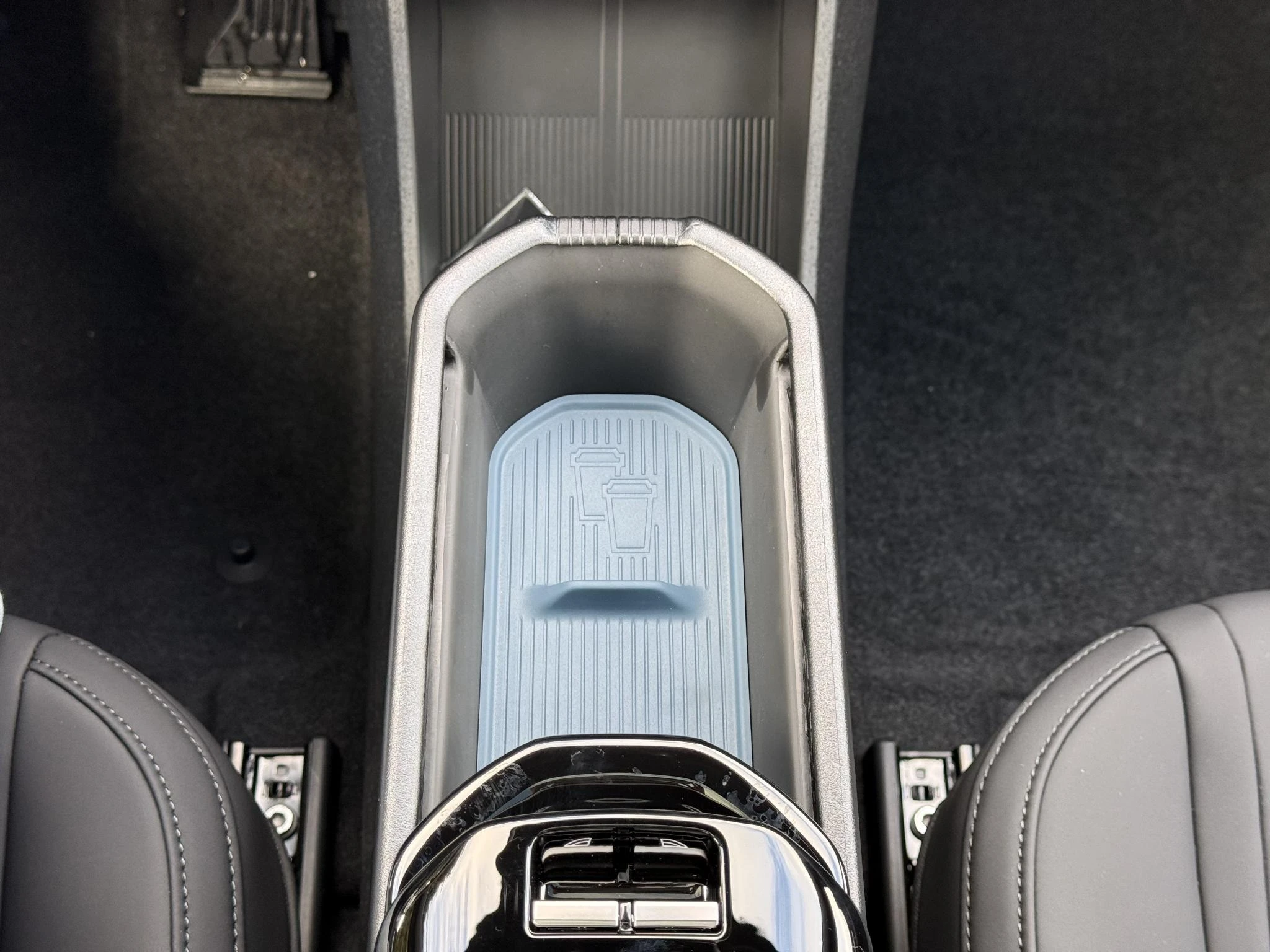Volvo-EX30-image-21