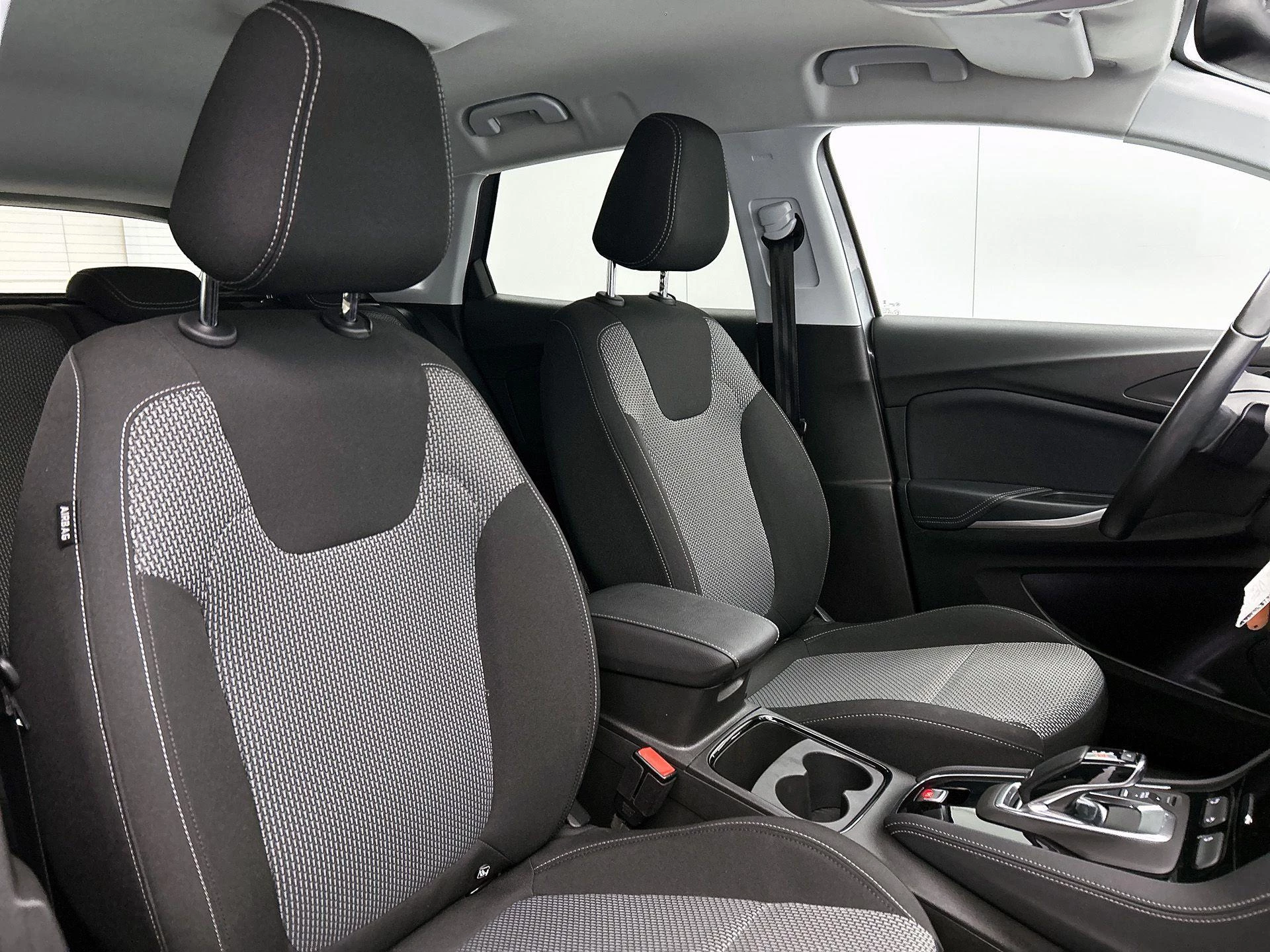 Opel-Grandland-image-31