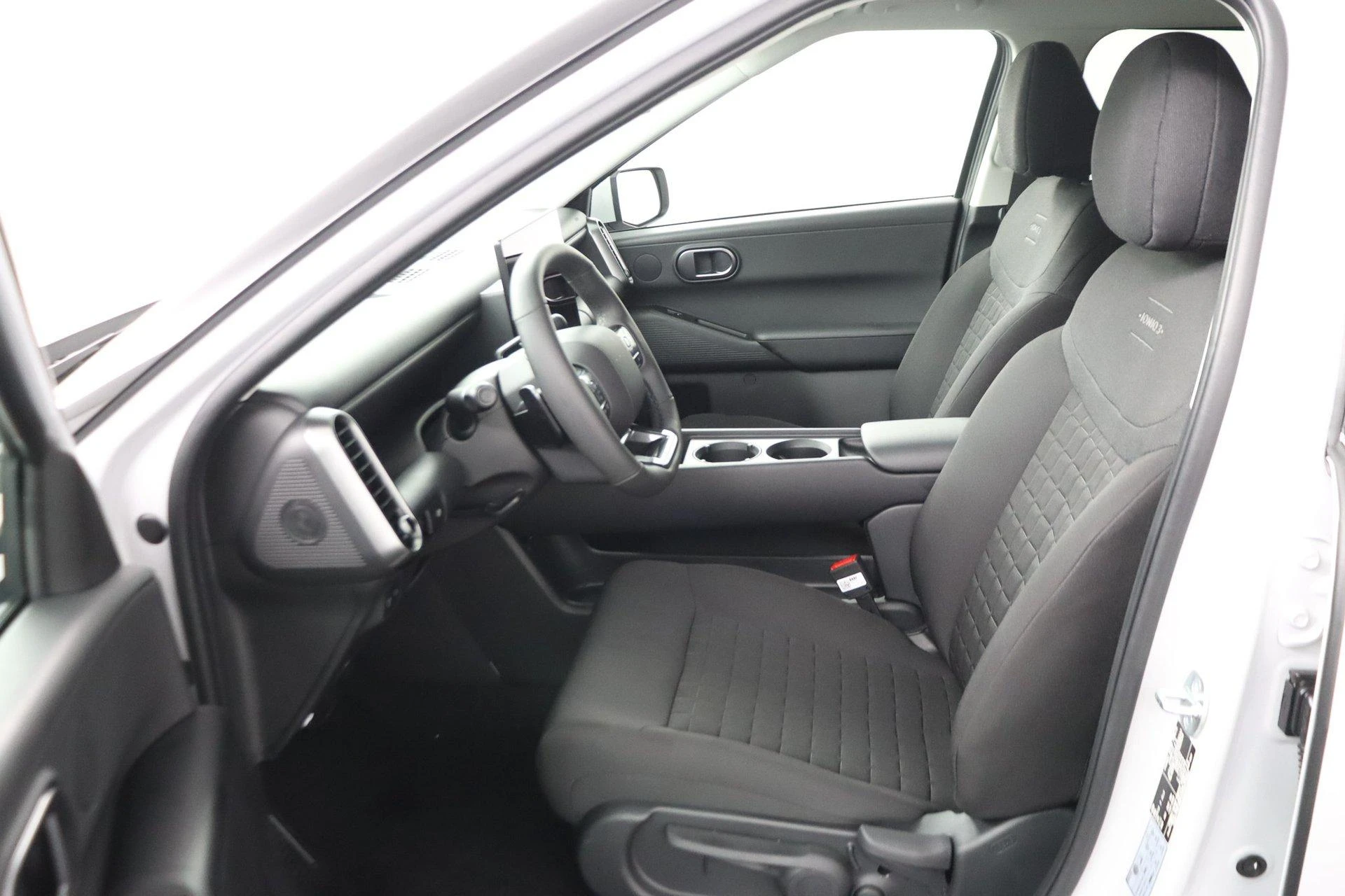 Hyundai-IONIQ 3-image-13
