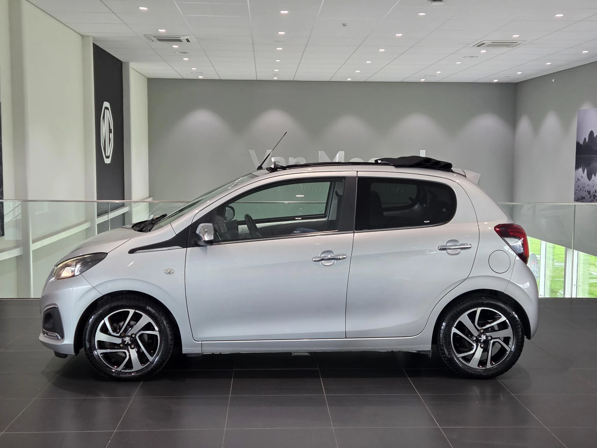 Peugeot-108-image-2