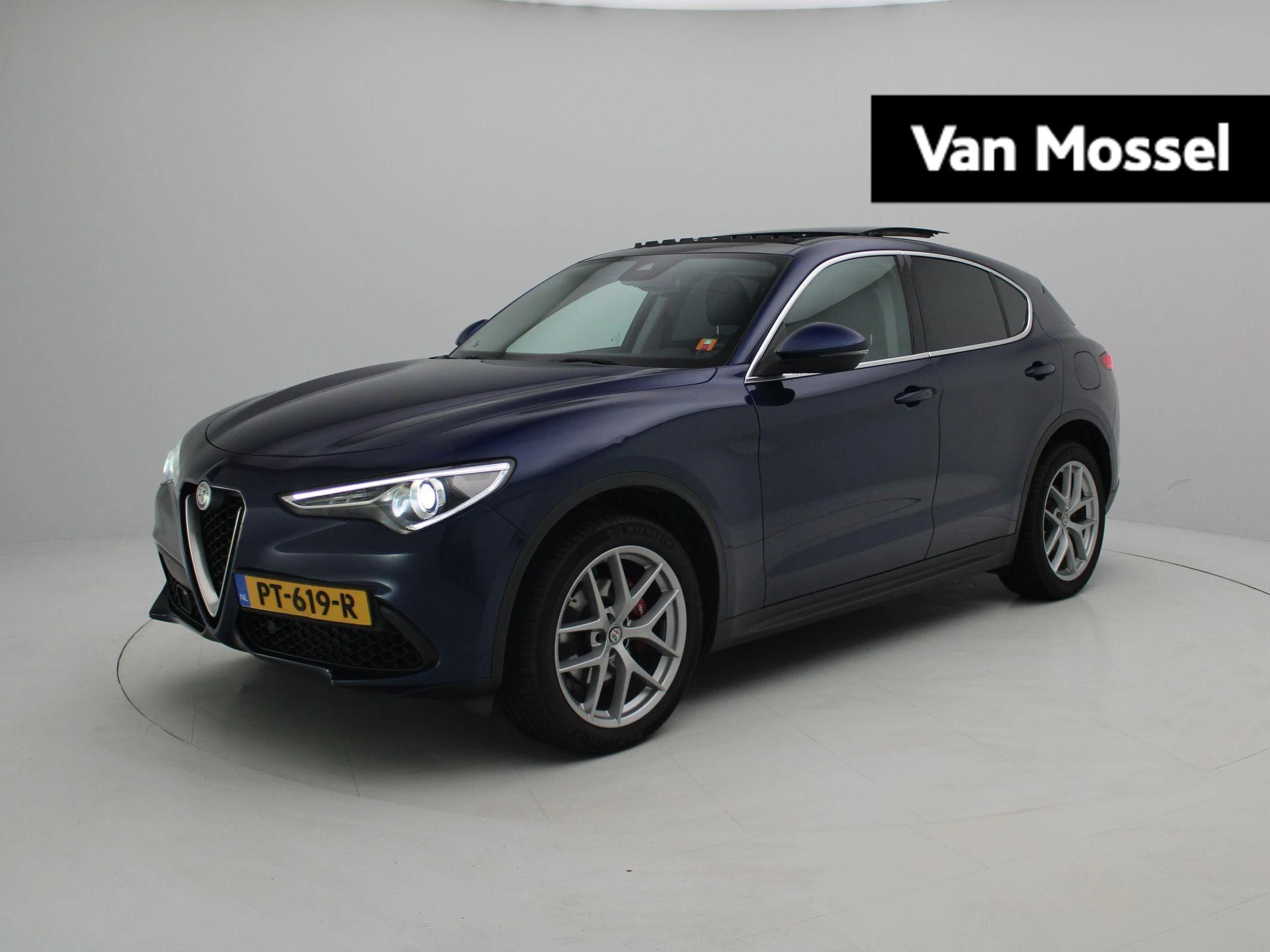 Alfa Romeo-Stelvio-image-0