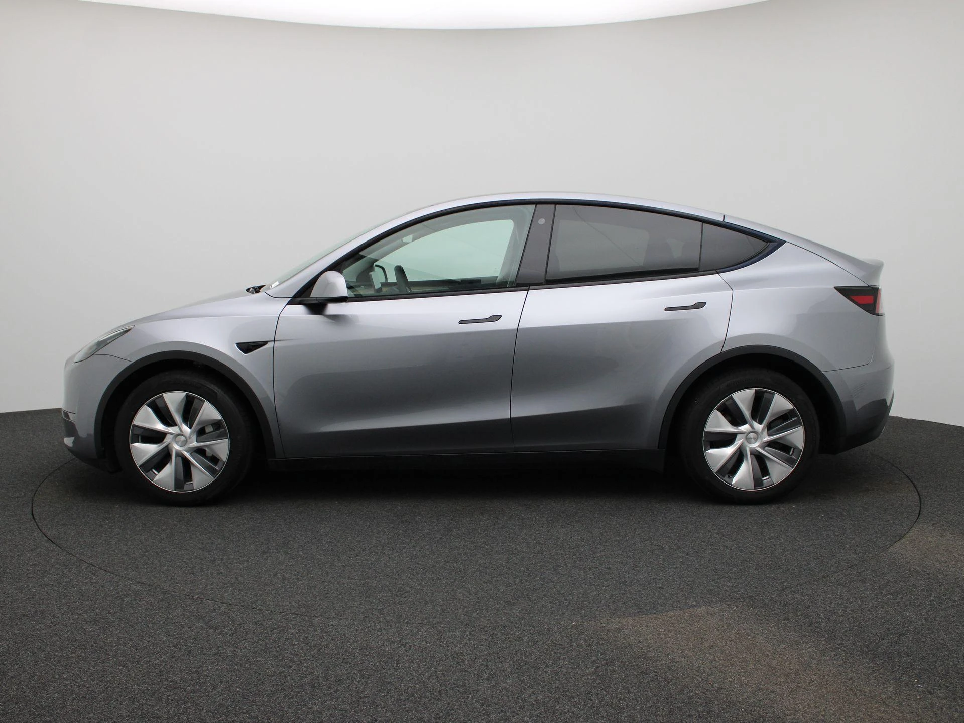 Tesla-Model Y-image-3