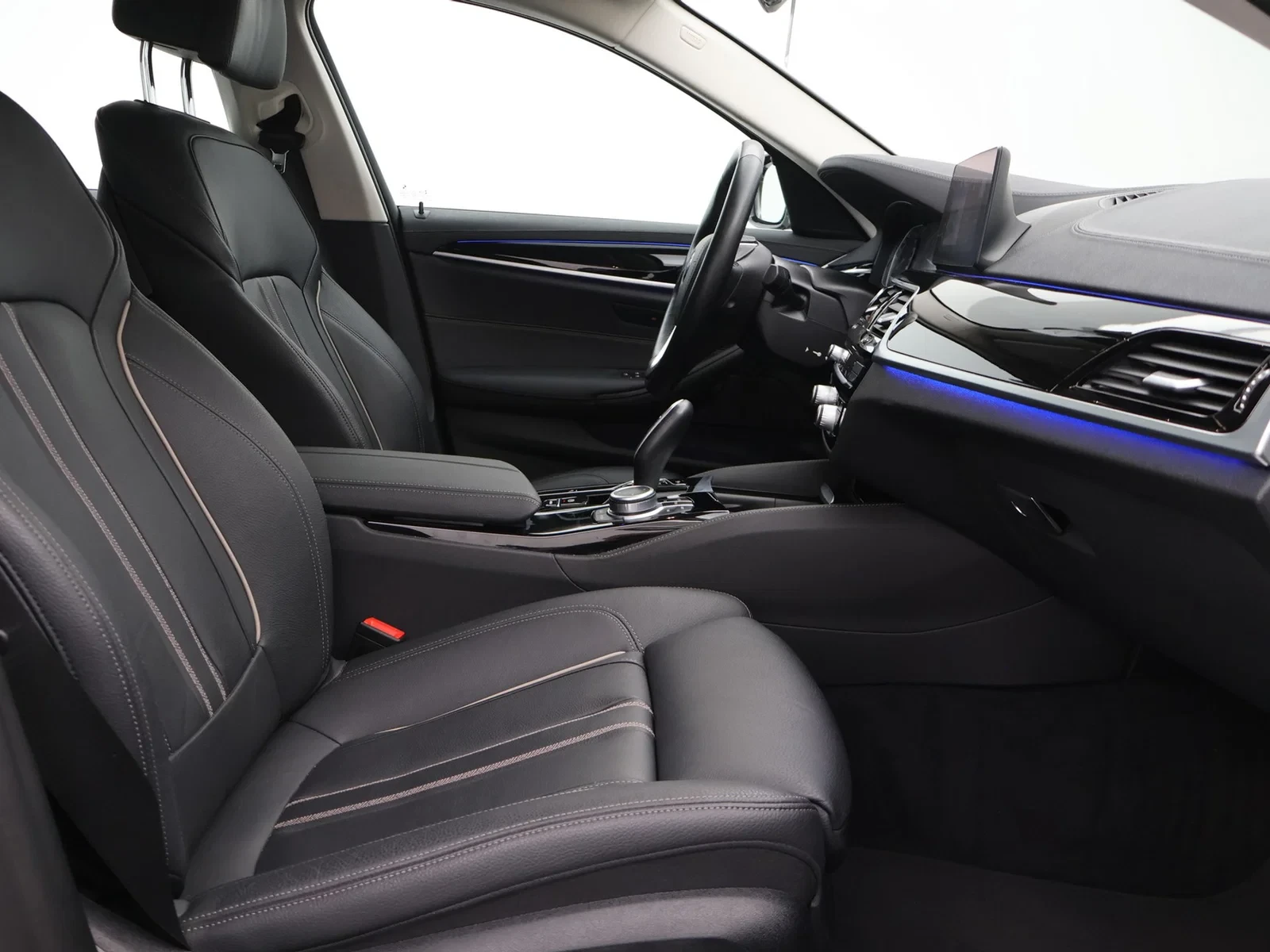 BMW Série 5 SW (G31LCI) Touring 520iA 184PK *AUTOMAAT*PANO DAK*LEDER*SFEERVERLICHTING*NAVI*BLTH*CRUISE*APP CONNECT*FULL LED*...