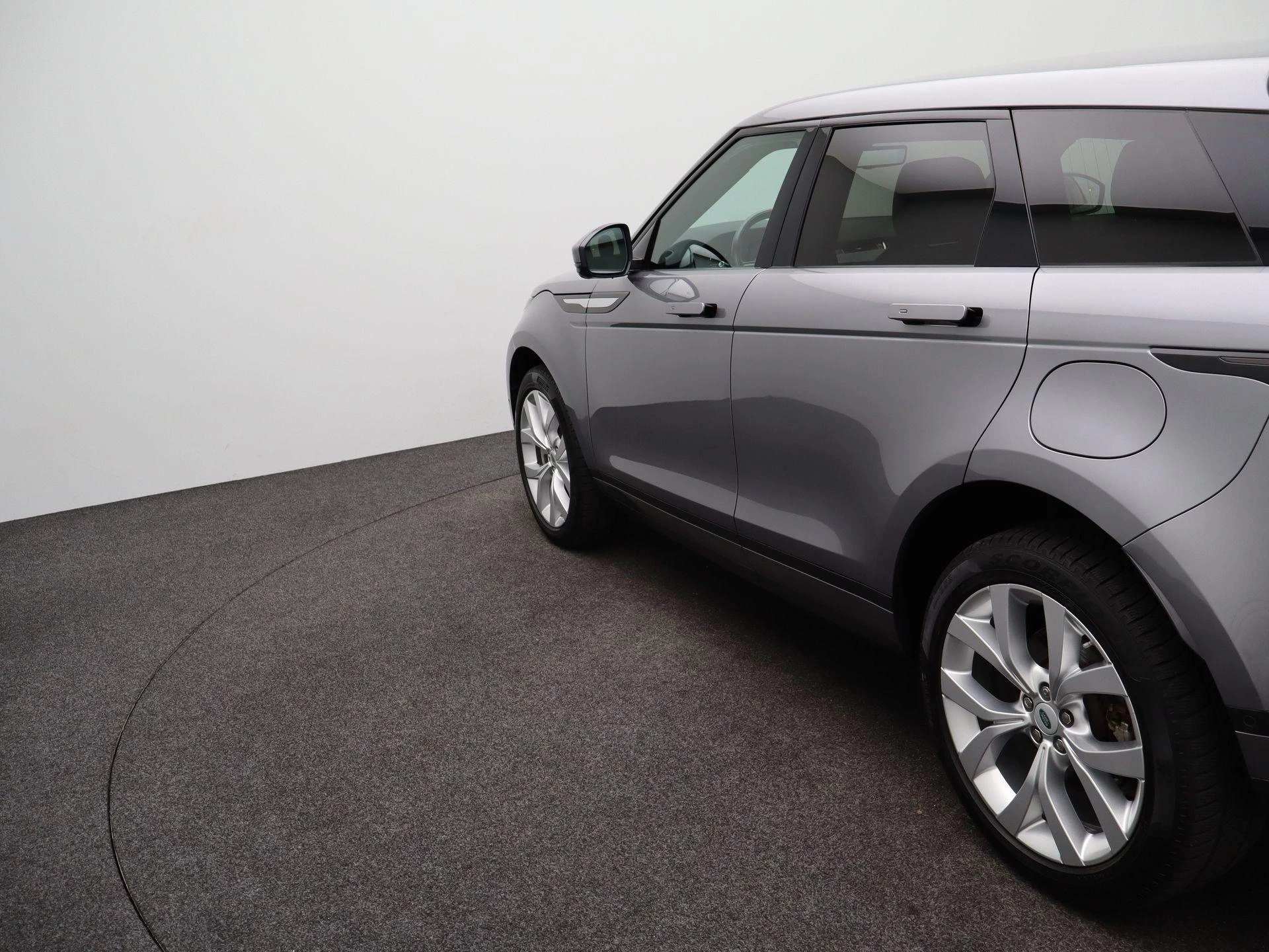 Land Rover-Range Rover Evoque-image-39