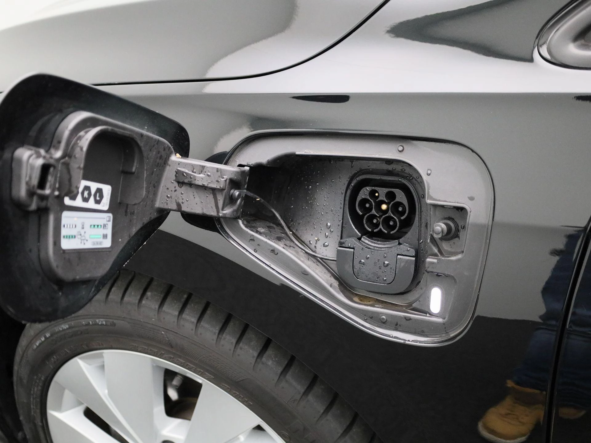Volkswagen-Golf-image-13