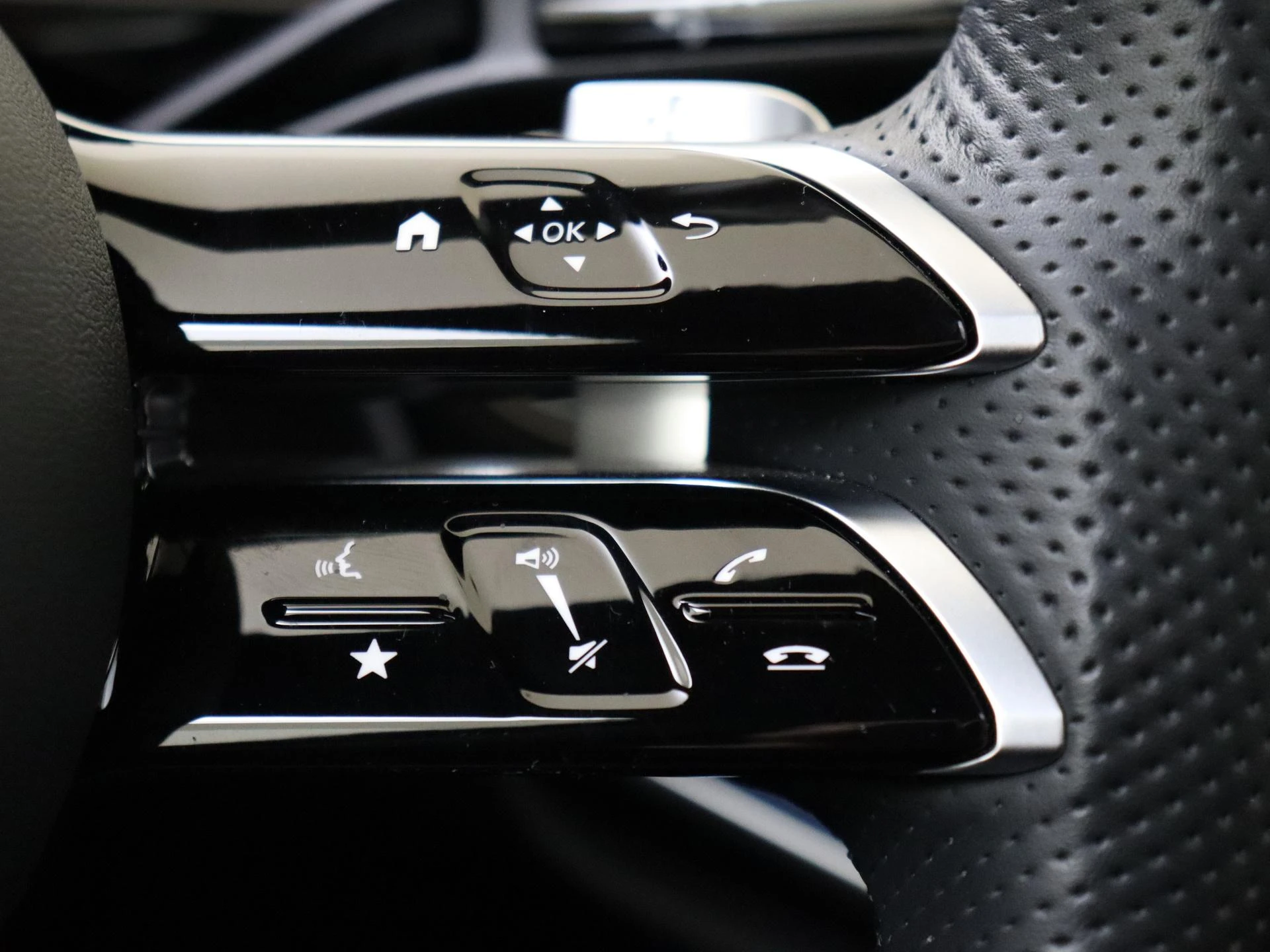 Mercedes-Benz-E-Klasse-image-12