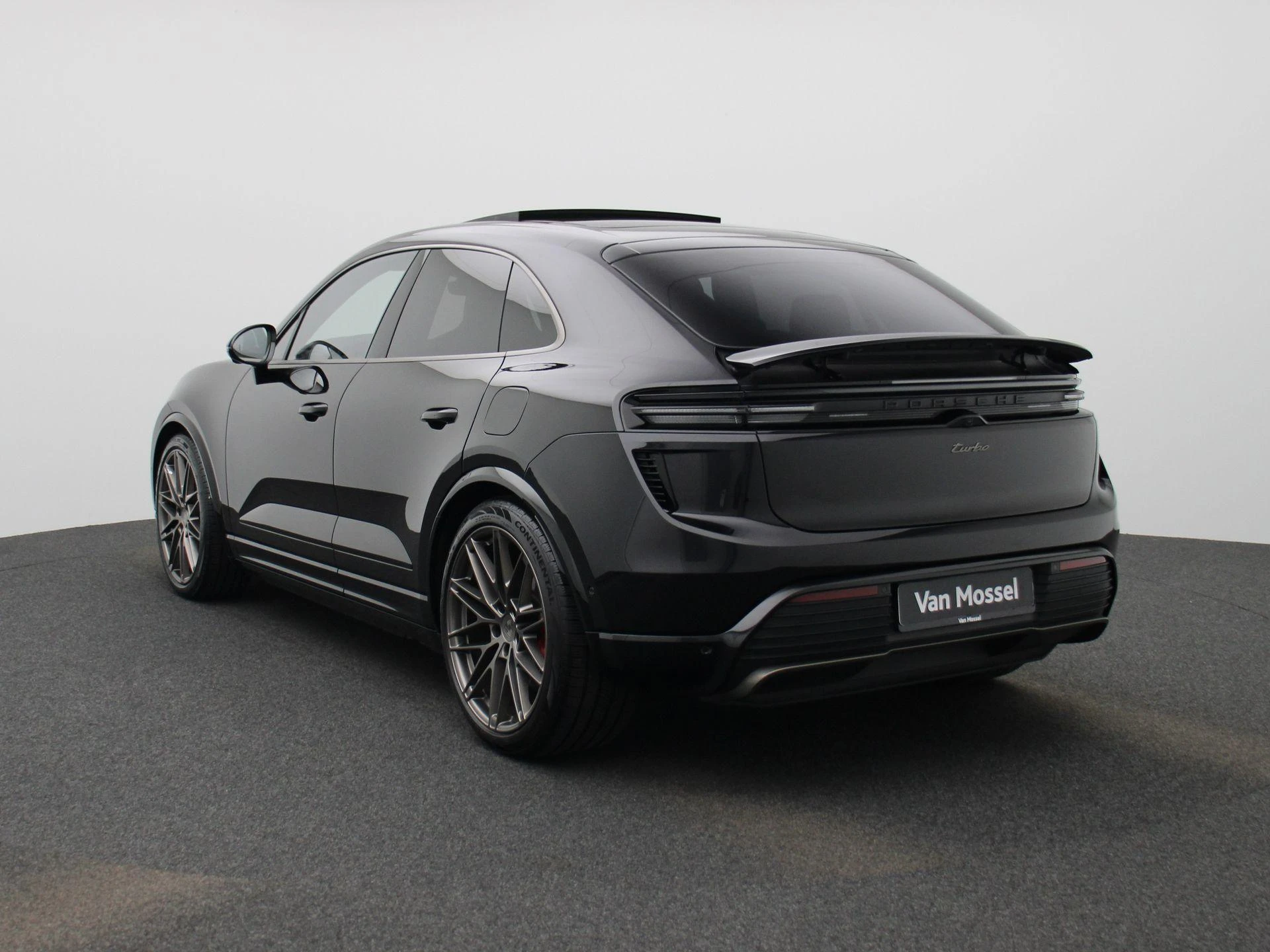 Porsche-Macan-image-1