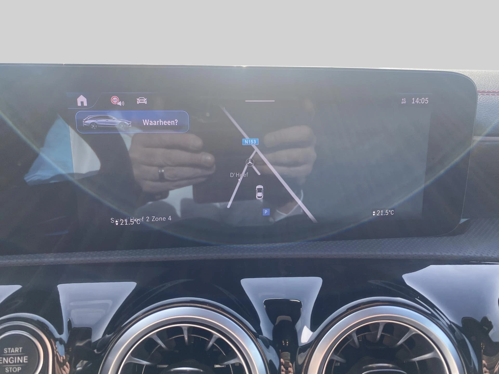 Mercedes-Benz-CLA-image-13