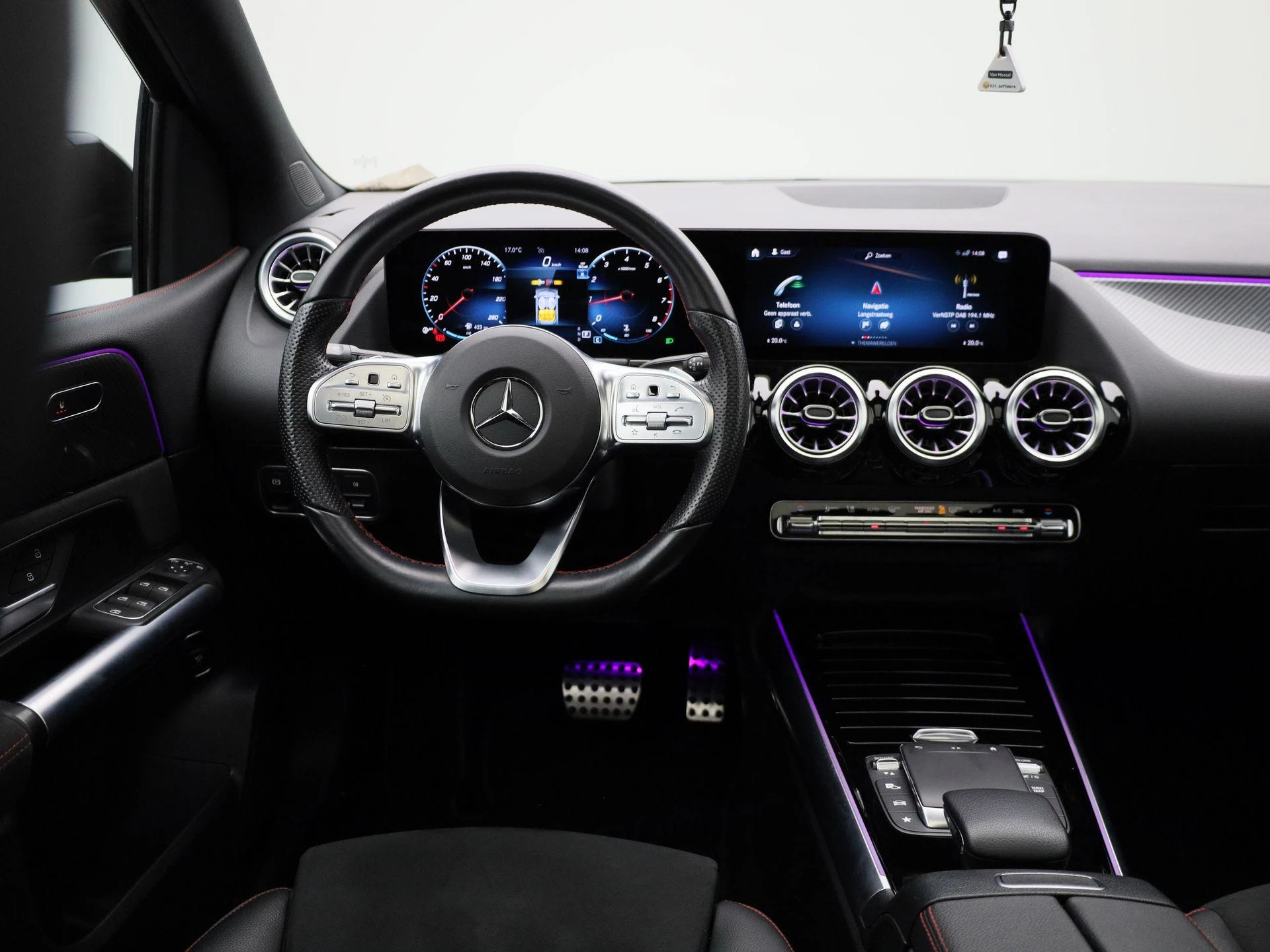 Mercedes-Benz-B-Klasse-image-6