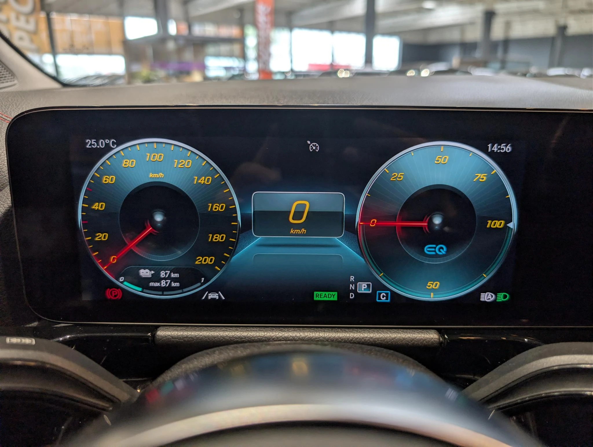 Mercedes-Benz-EQA-image-16