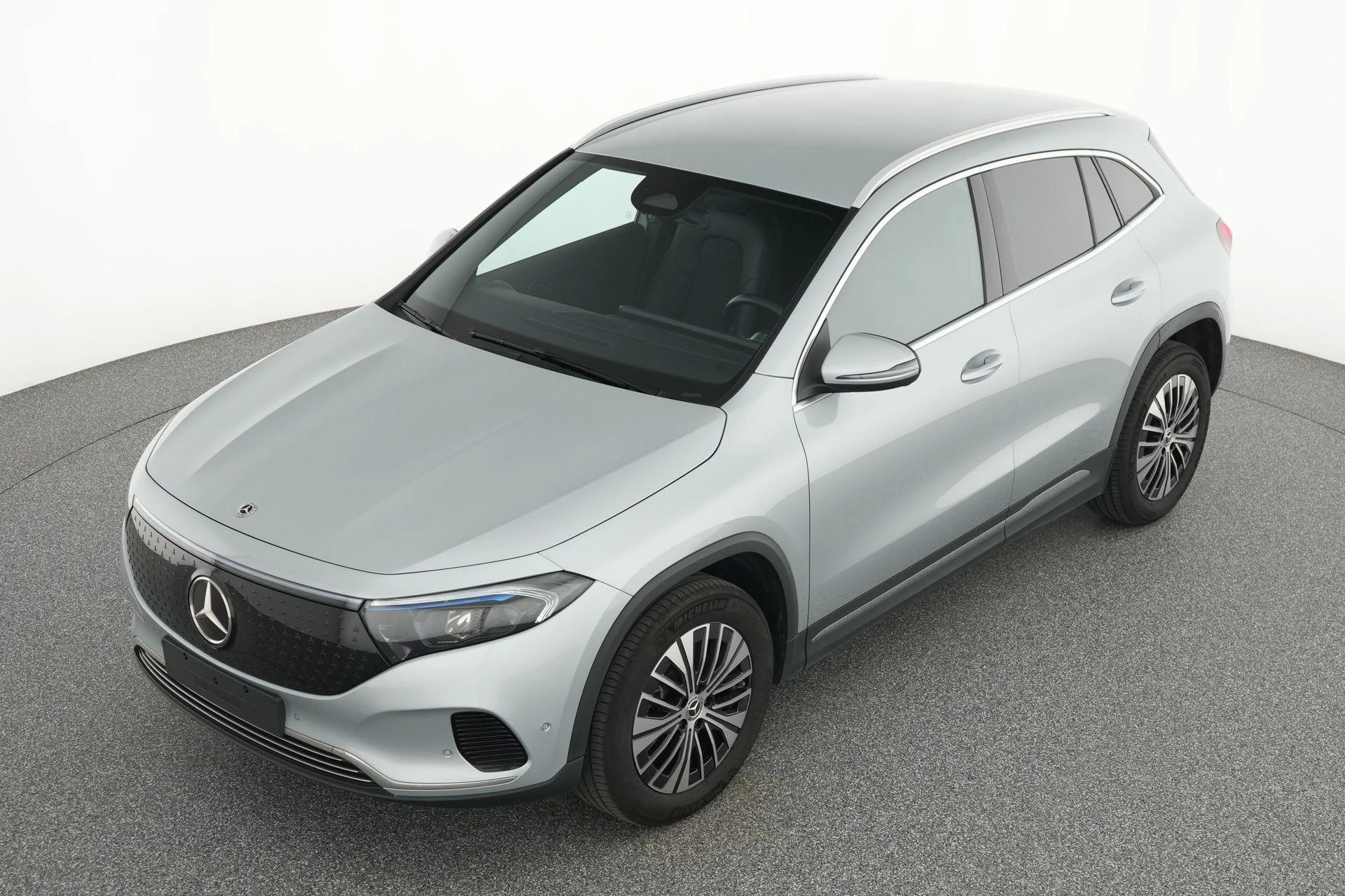 Mercedes-Benz EQA 250+ Business Line + CARPLAY + LED + CAMERA +