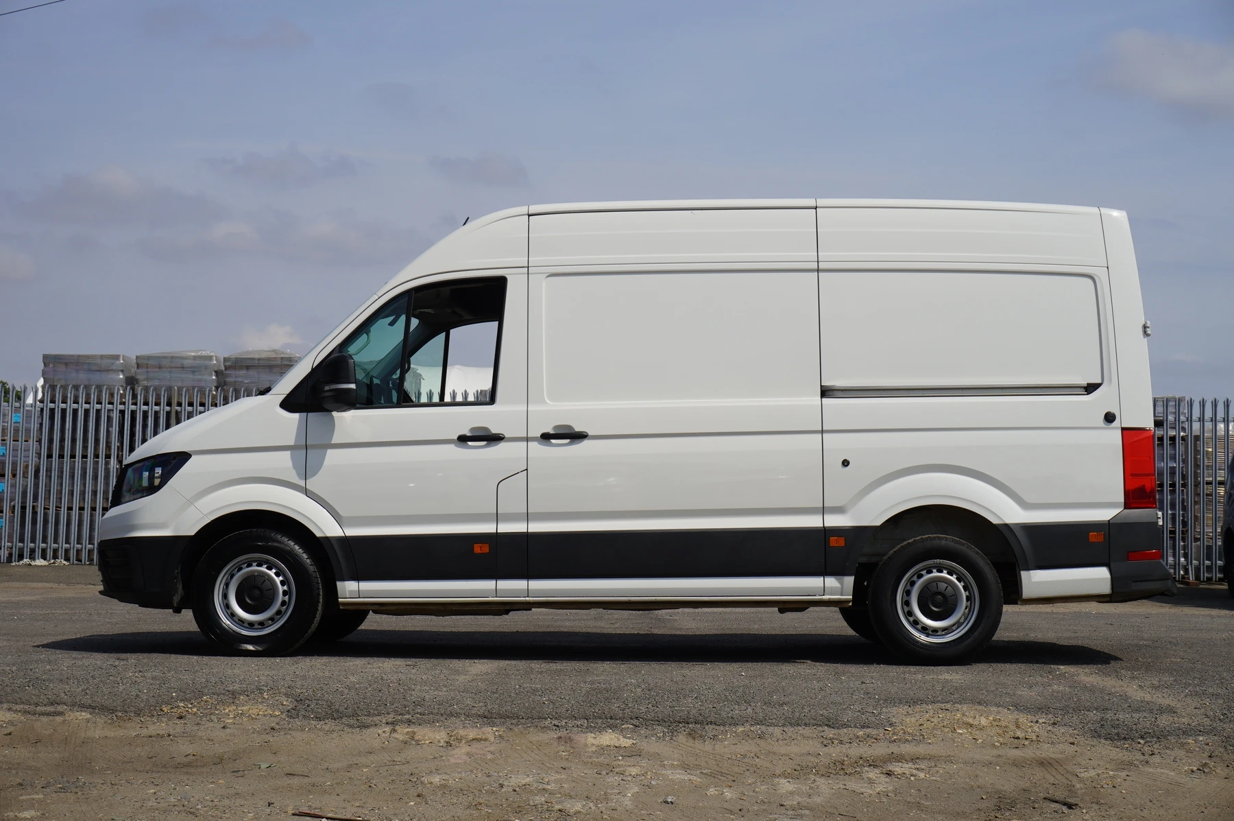 Volkswagen-Crafter-image-28