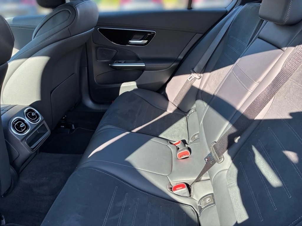 Mercedes-Benz-C-Klasse 300 d-image-7