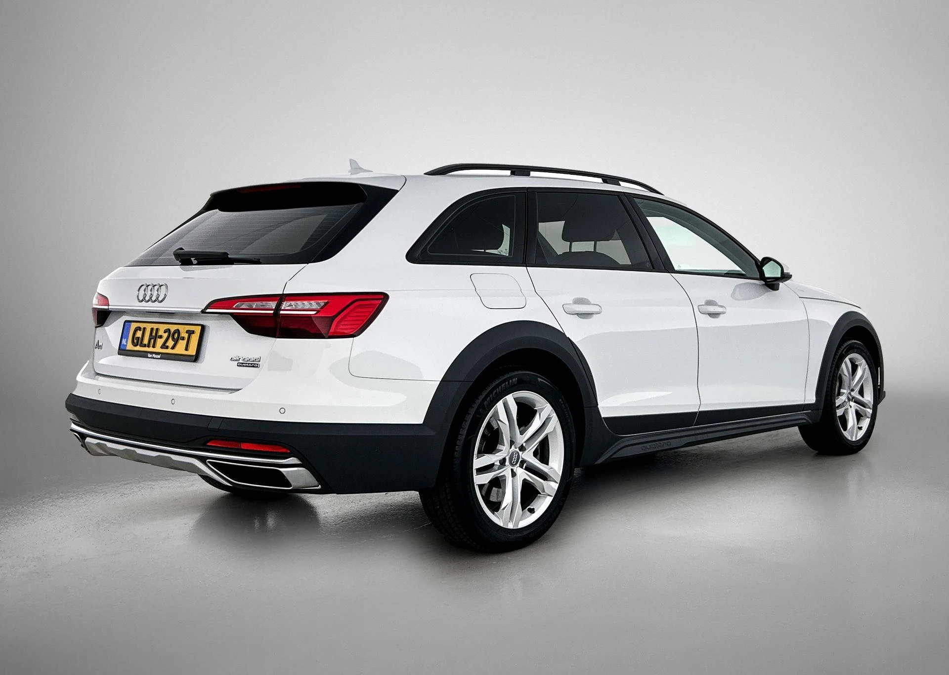 Audi-A4-image-3