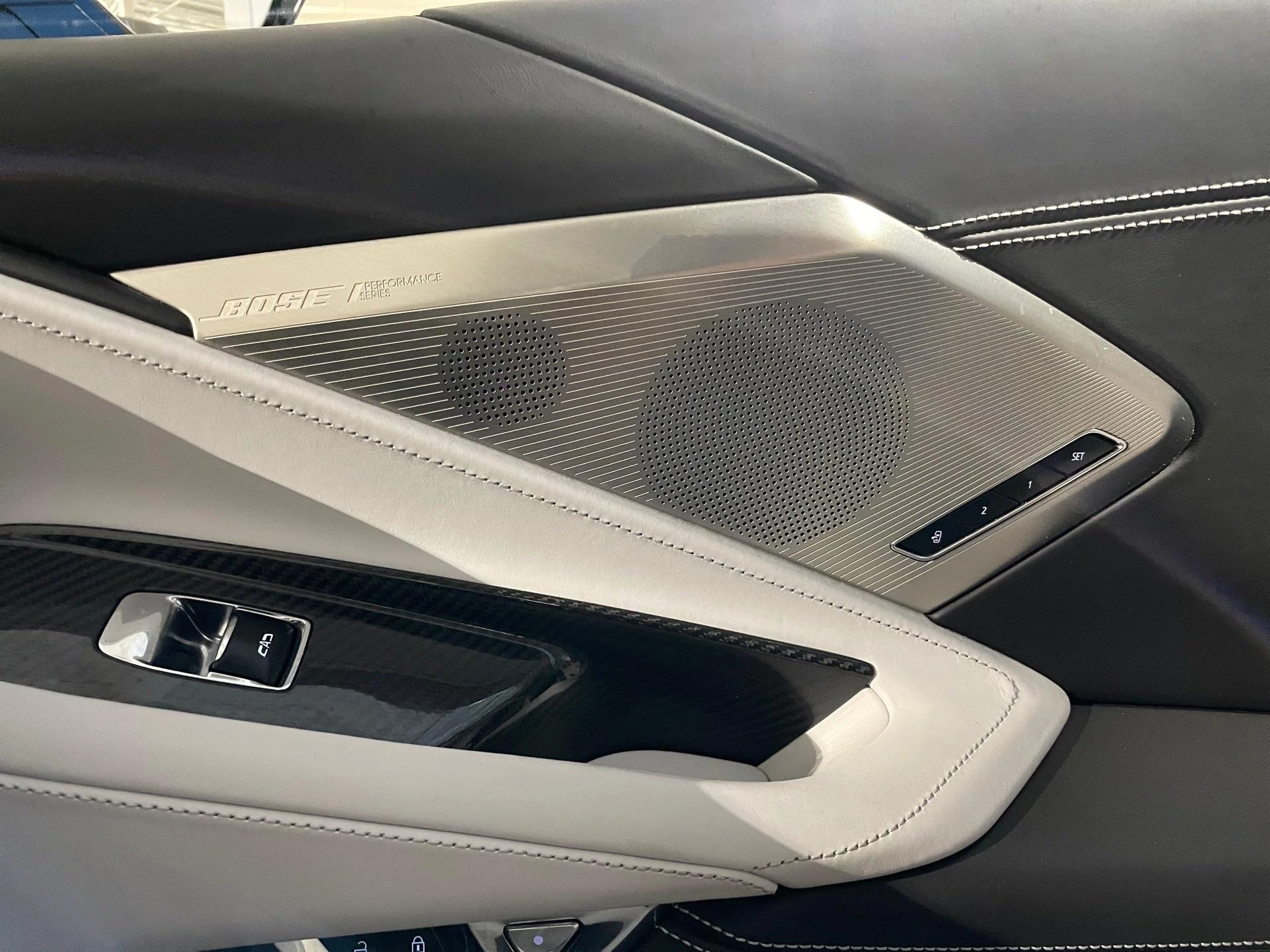 Chevrolet-Corvette-image-11